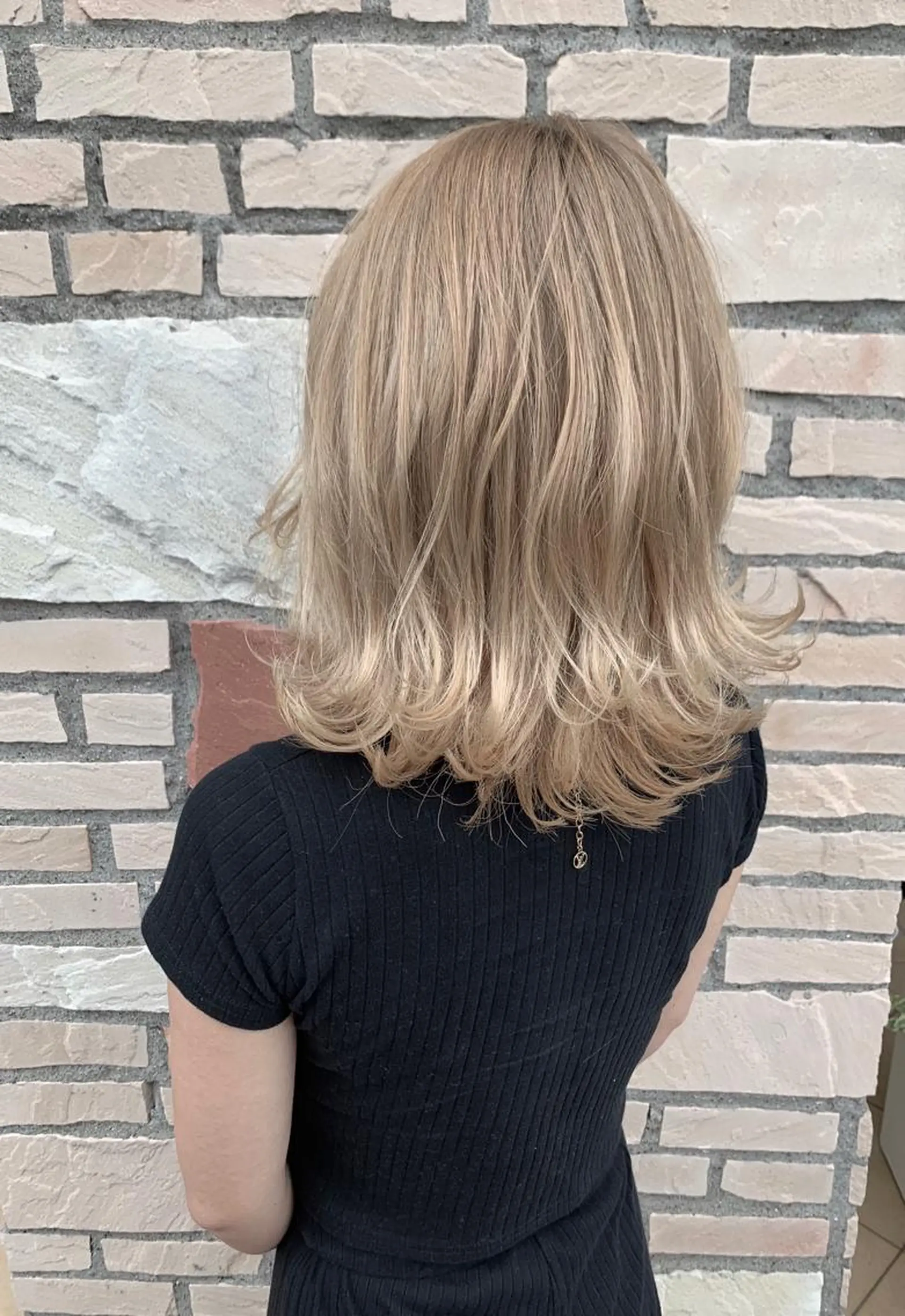 ショート カラー 高月 瞭のヘアスタイル