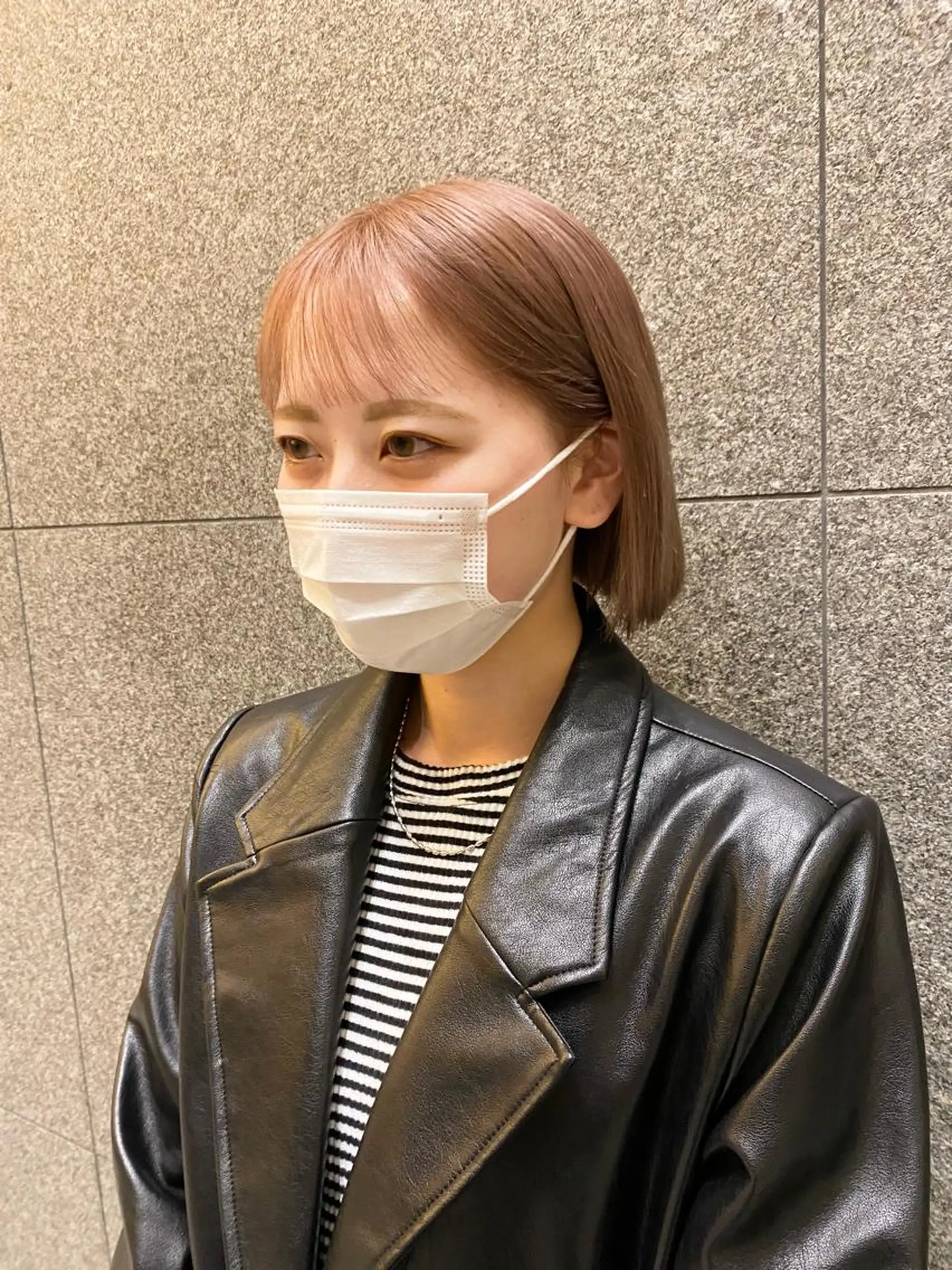 ミディアム デザインカラー/ボブ ブリーチカラー/ユリのヘアスタイル