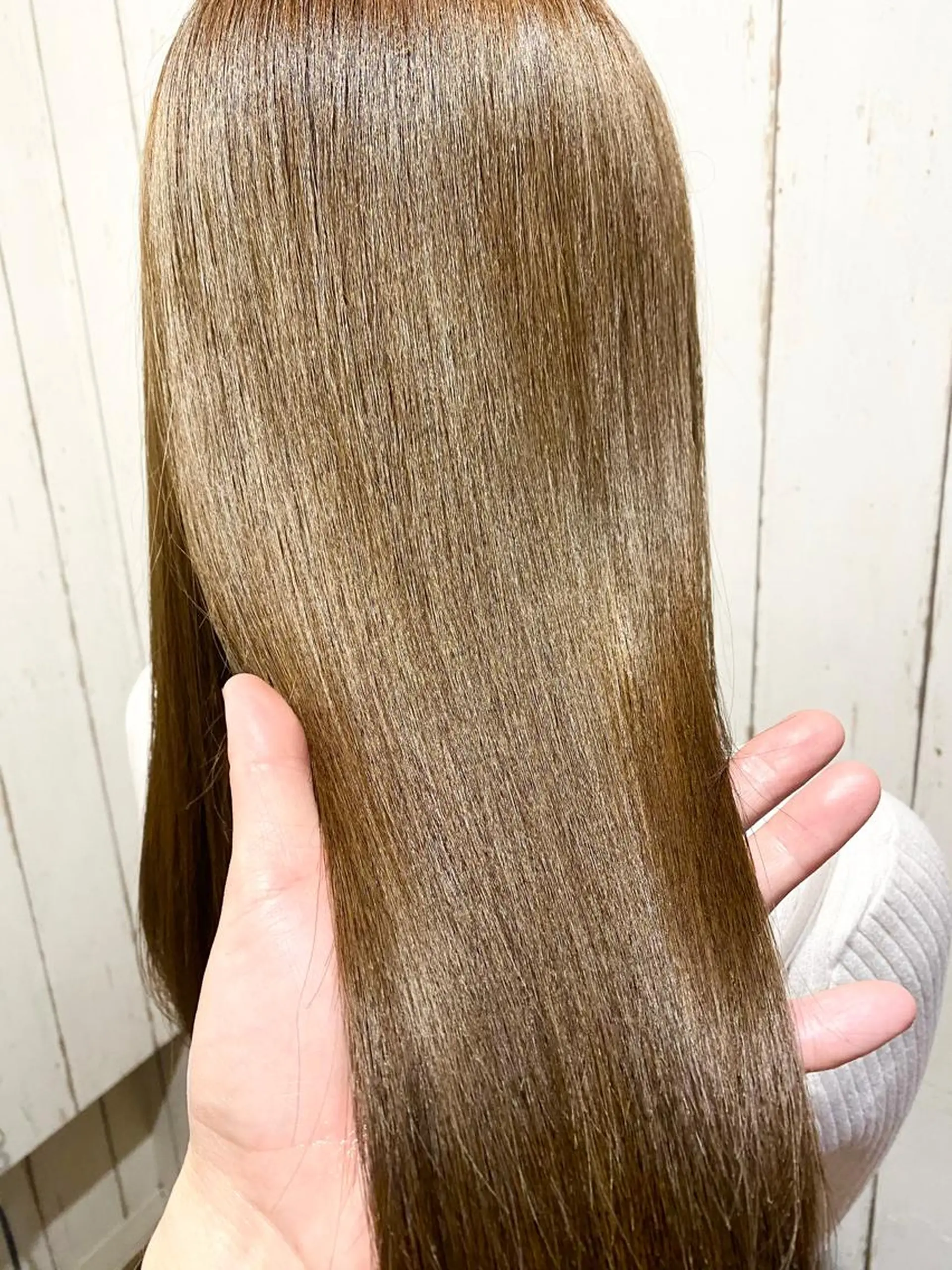 セミロング カラー パーマ ヘアアレンジ アッシュ バレイヤージュ ベージュカラー ブリーチ 透明感カラー 👑指名率No.1 👑坂口飛翔のヘアスタイル