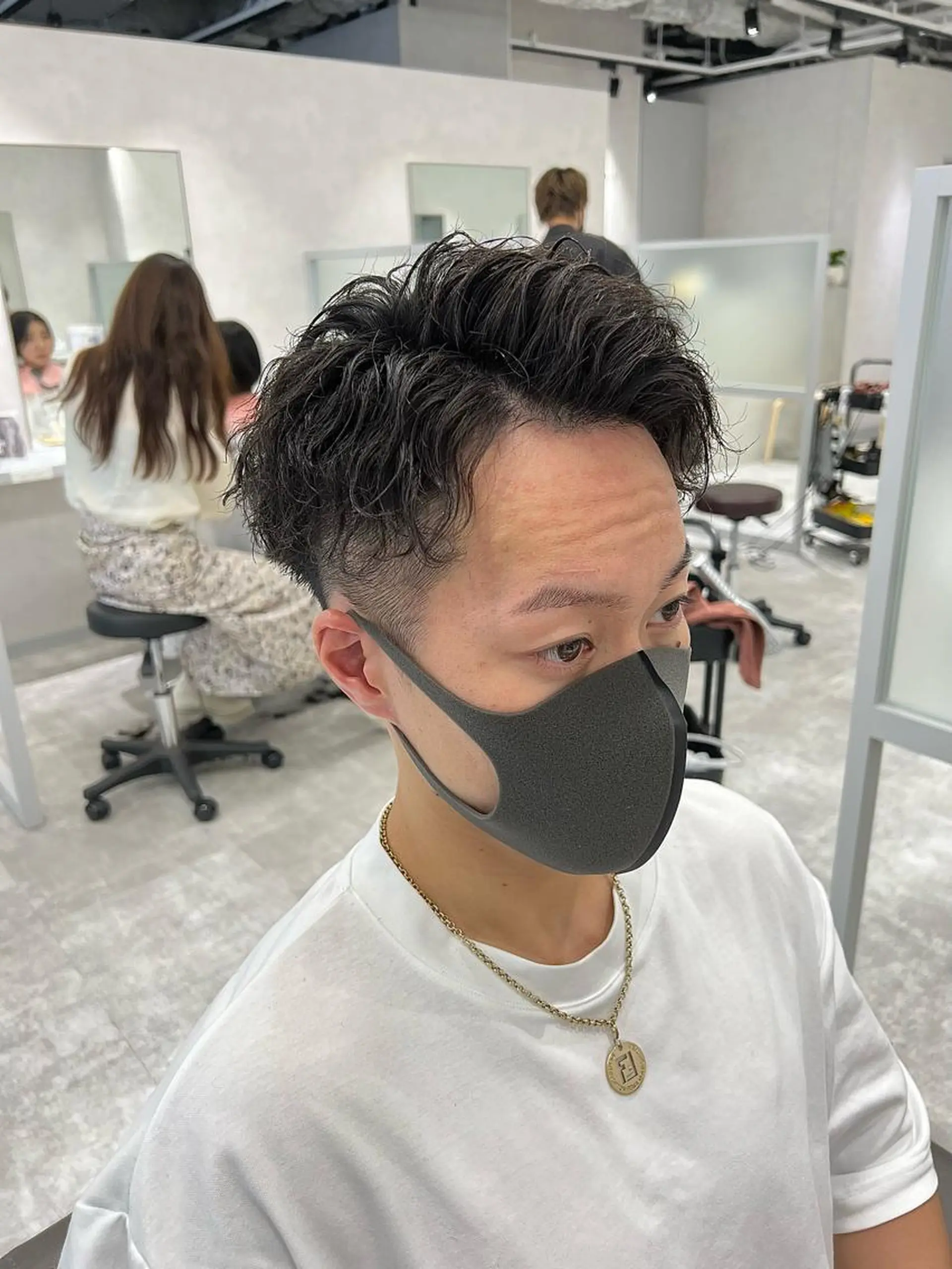 ショート カラー パーマ メンズ 関西センターパート メンズモデル募集のヘアスタイル