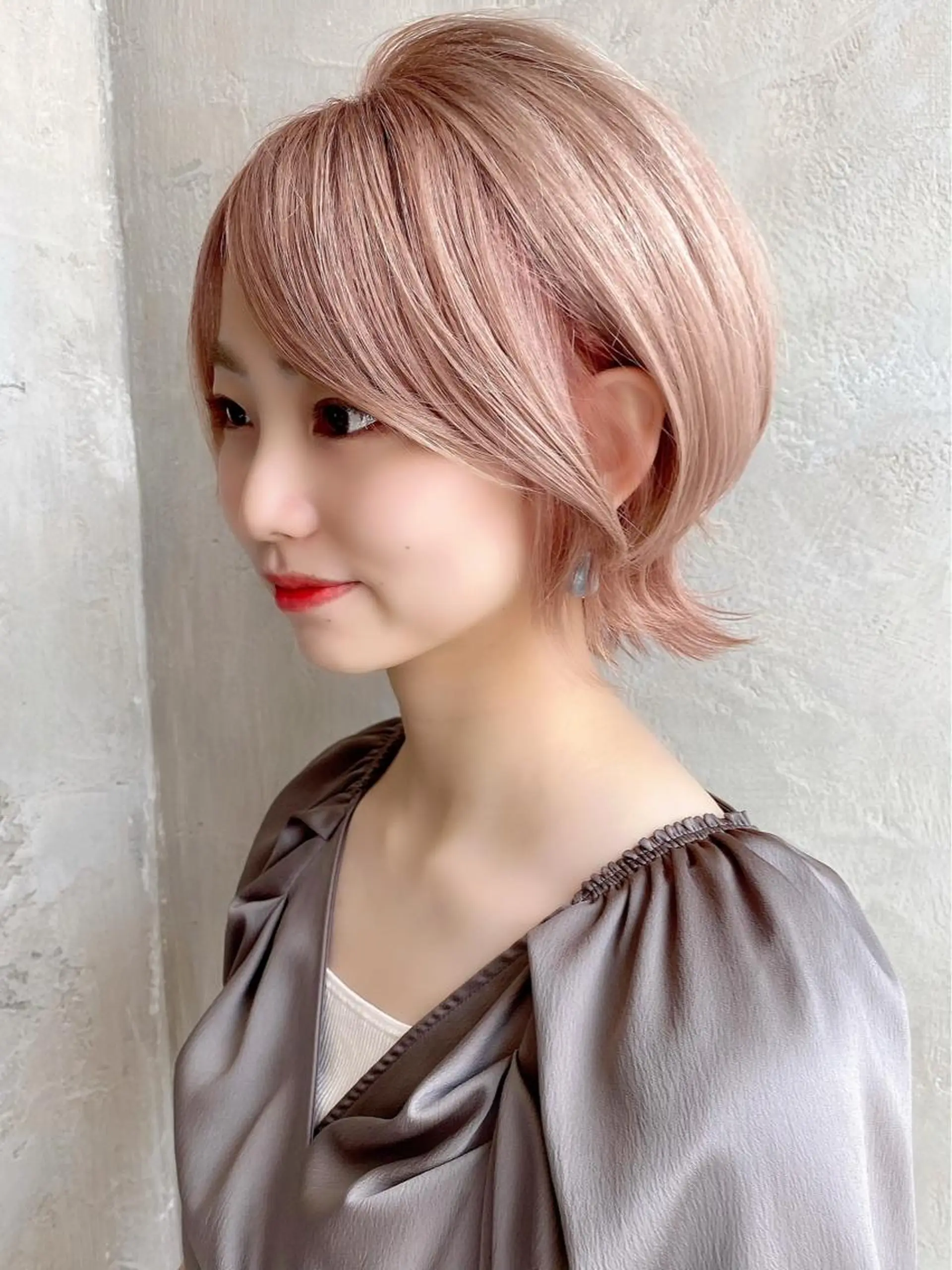 ショート 前下がりボブ ショートボブ 丸みショート ボブ くびれヘア 新宿　ショート・ボブ カットモデル募集のヘアスタイル