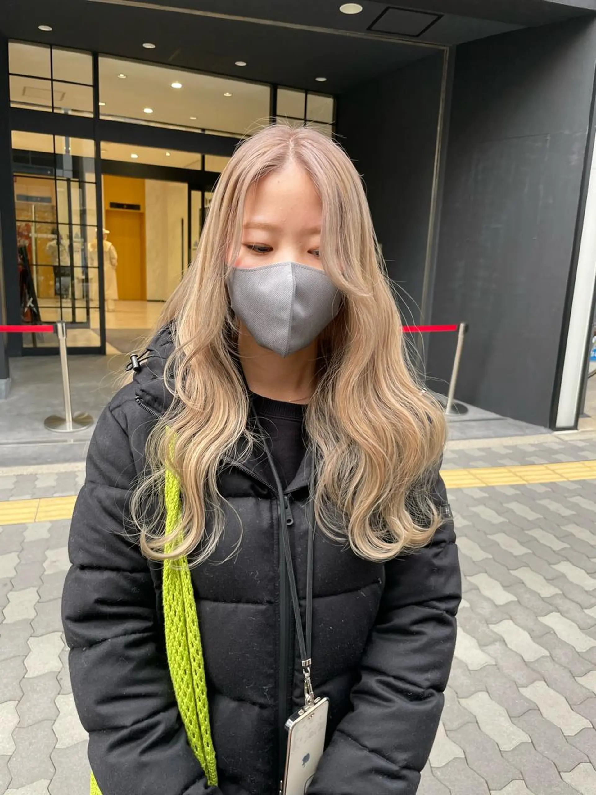 ロング カラー akane .のヘアスタイル