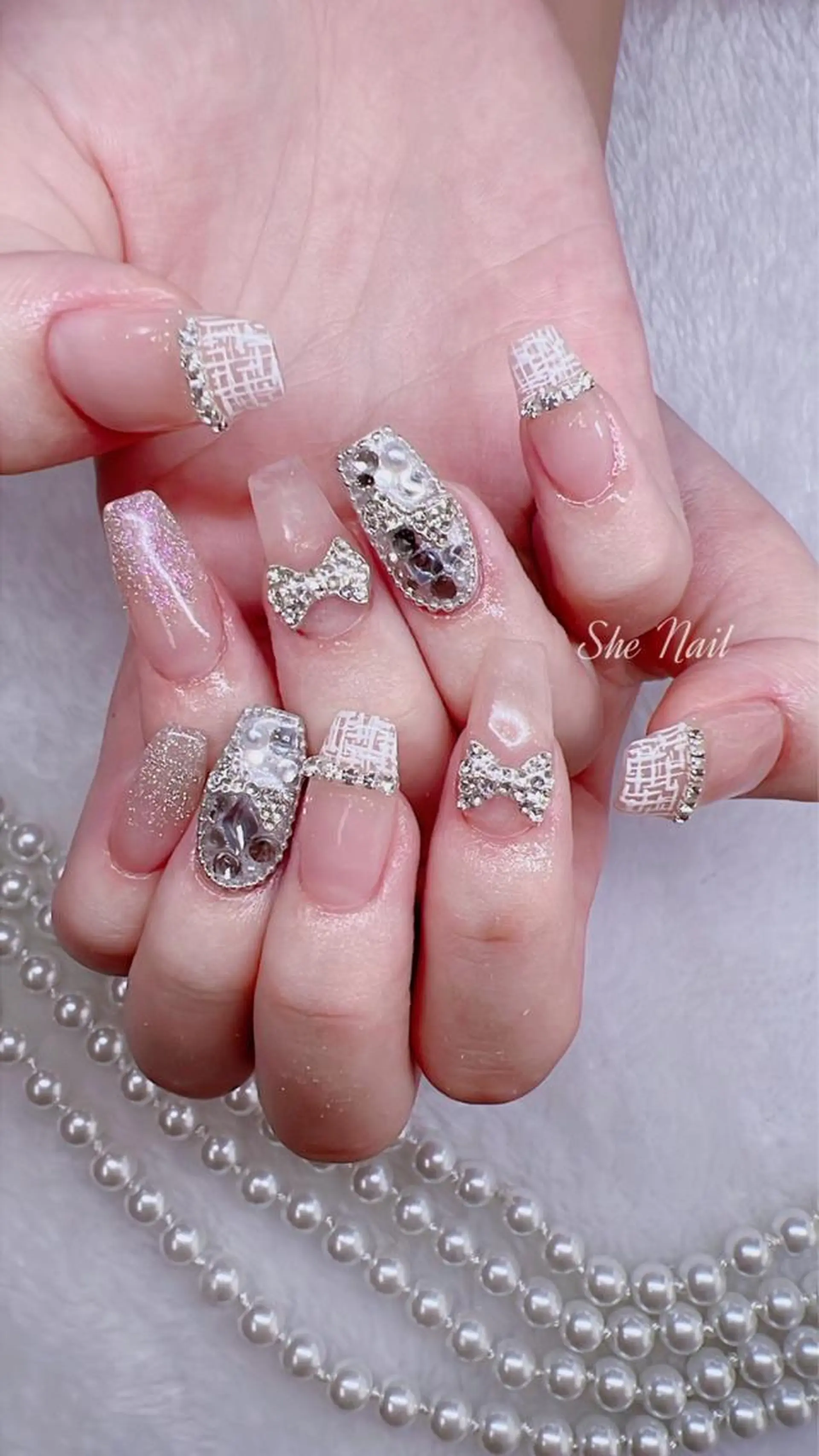 ネイル チークネイル フレンチネイル マグネットネイル 持ち込み ワンカラーネイル ハンドネイル She   Nail所属・ISA_ BELLAのネイルデザイン