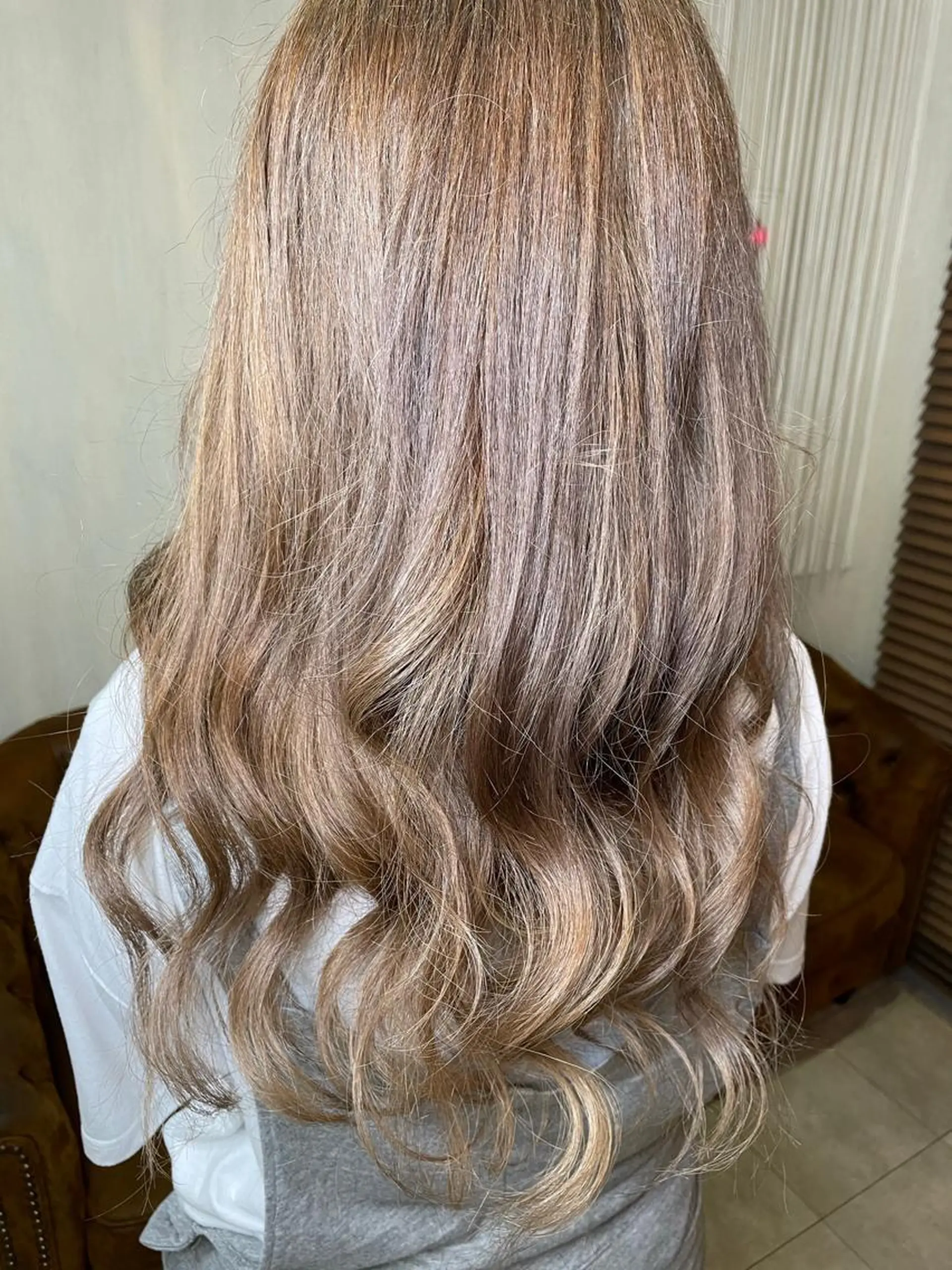 ロング カラー パーマ ヘアアレンジ メンズ キッズ ネイル マツエク・マツパ アイブロウ シールエクステ メンズバレイヤージュ メンズハイライト メンズインナーカラー メンズ韓国風 韓国/顔周り/透明感 /レイヤー/ひなたのヘアスタイル