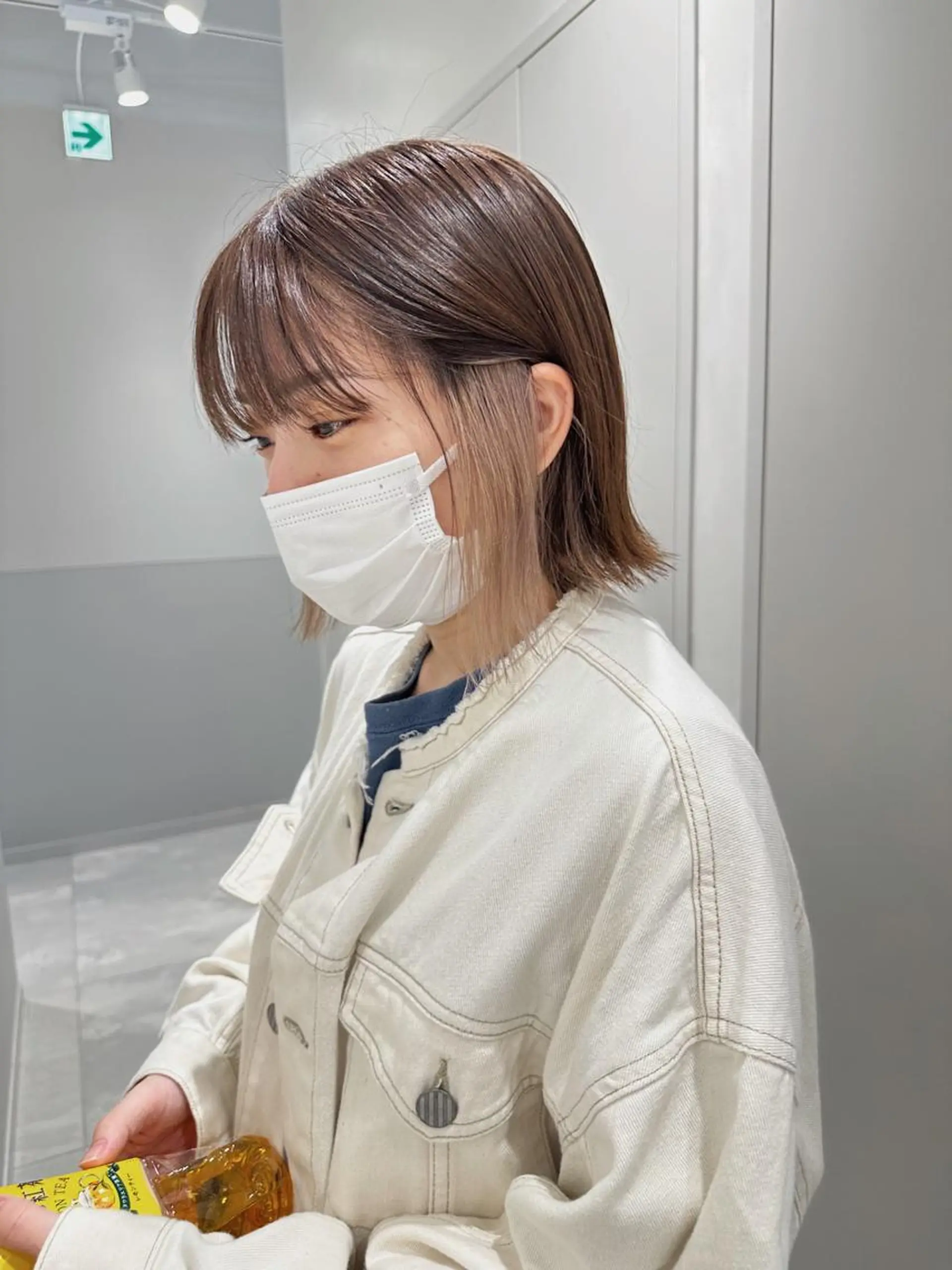 ショート カラー パーマ ヘアアレンジ メンズ キッズ ネイル マツエク・マツパ アイブロウ 切りっぱなしボブ メンズ韓国風 メンズパーマ 眉カラー 韓国風マツエク 切りっぱなしヘアボブ ミディアムヘアRYOのヘアスタイル