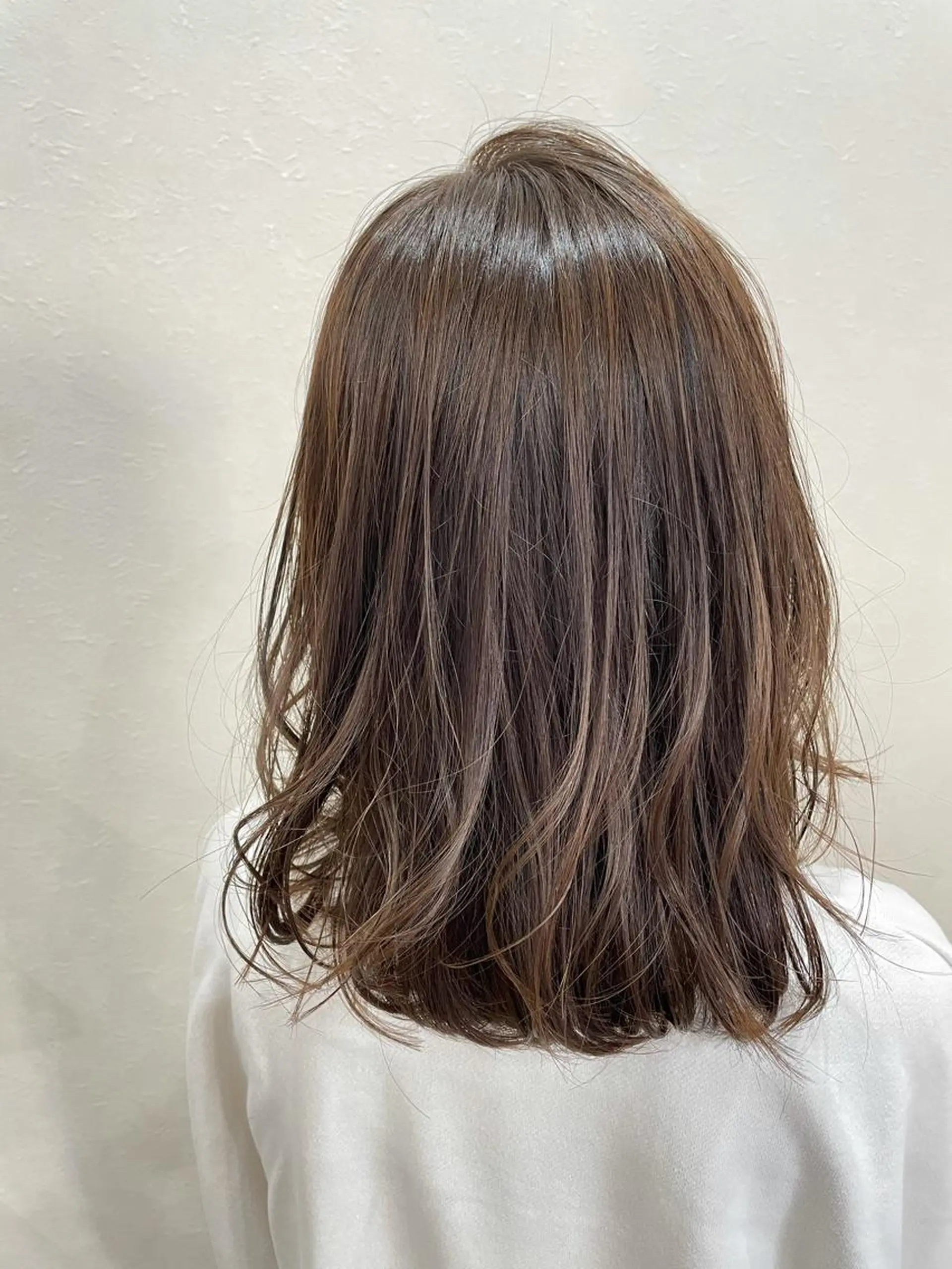 ミディアム 佐治 梨乃のヘアスタイル