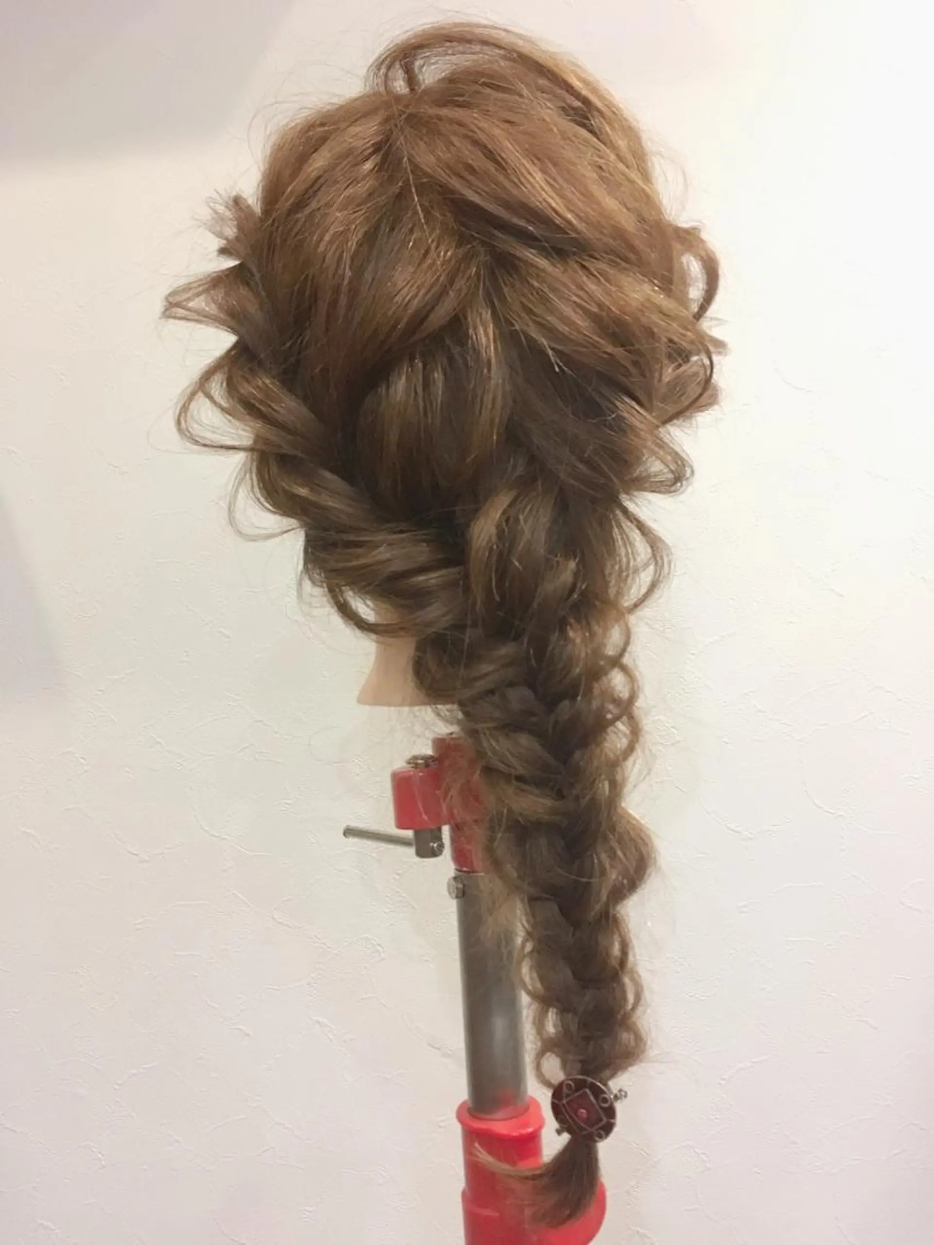 ロング ヘアアレンジ 栗林 実莉のネイルデザイン