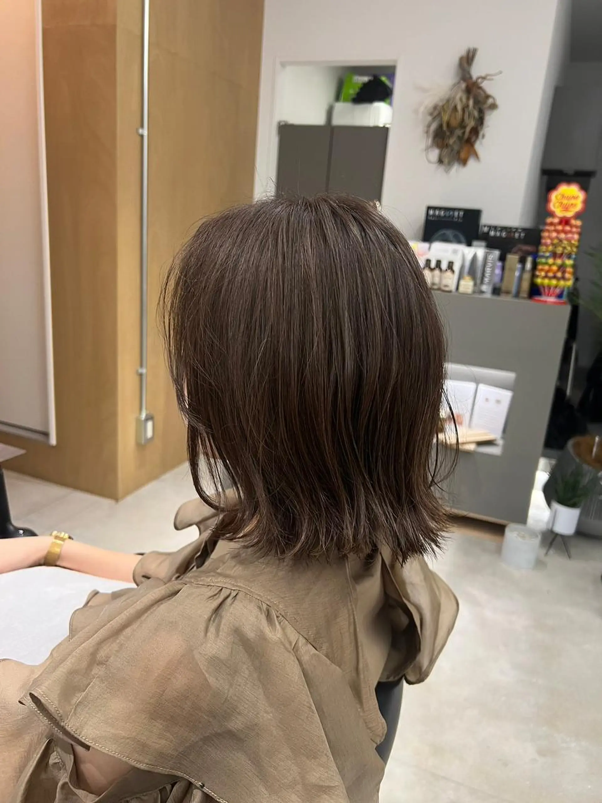 ミディアム カラー カット ヘアカラー トリートメント デザインカラー茅ヶ崎 オオタ カズキのヘアスタイル