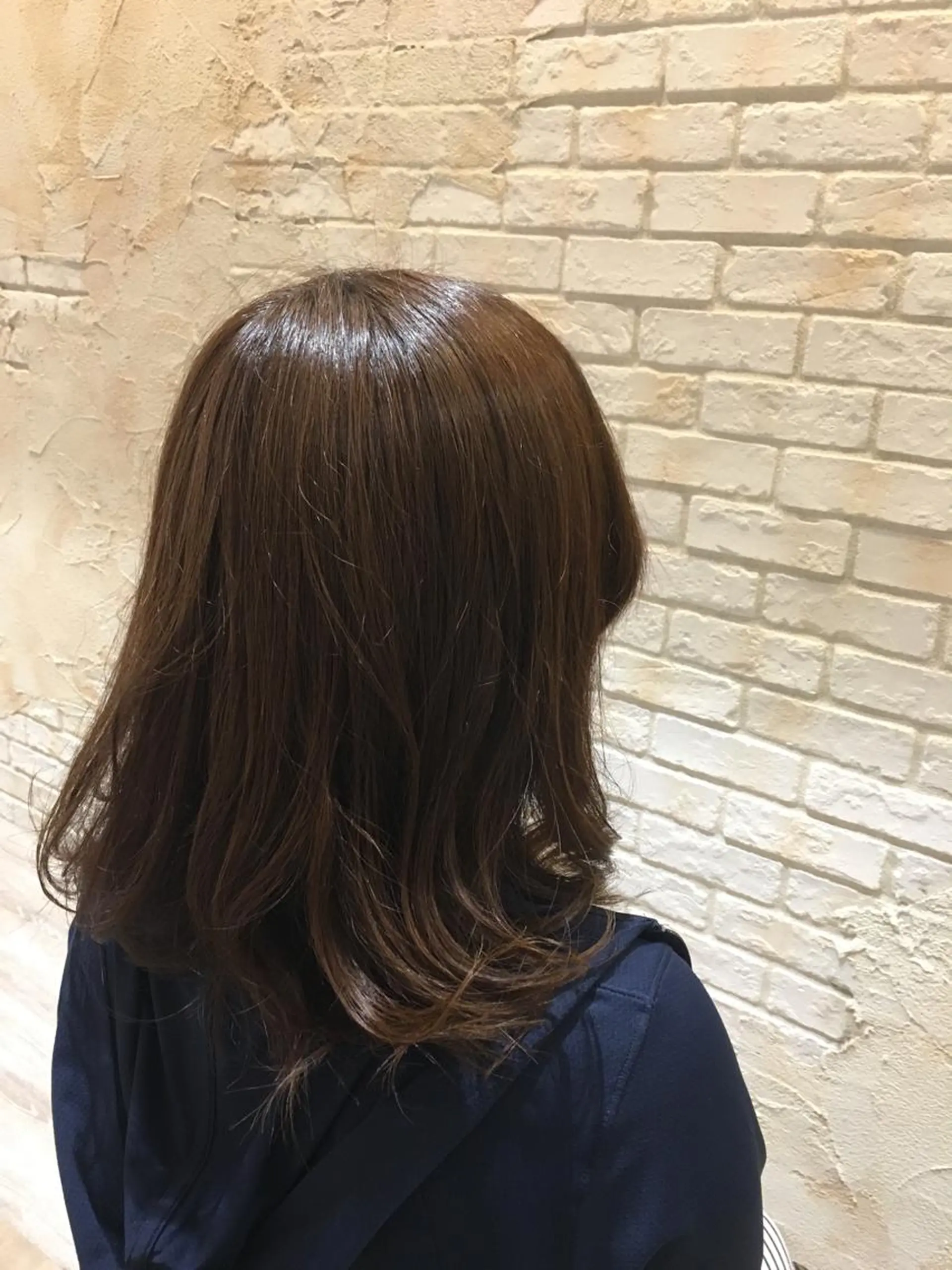 セミロング カラー ヘアカラー 山岡 秀規のヘアスタイル