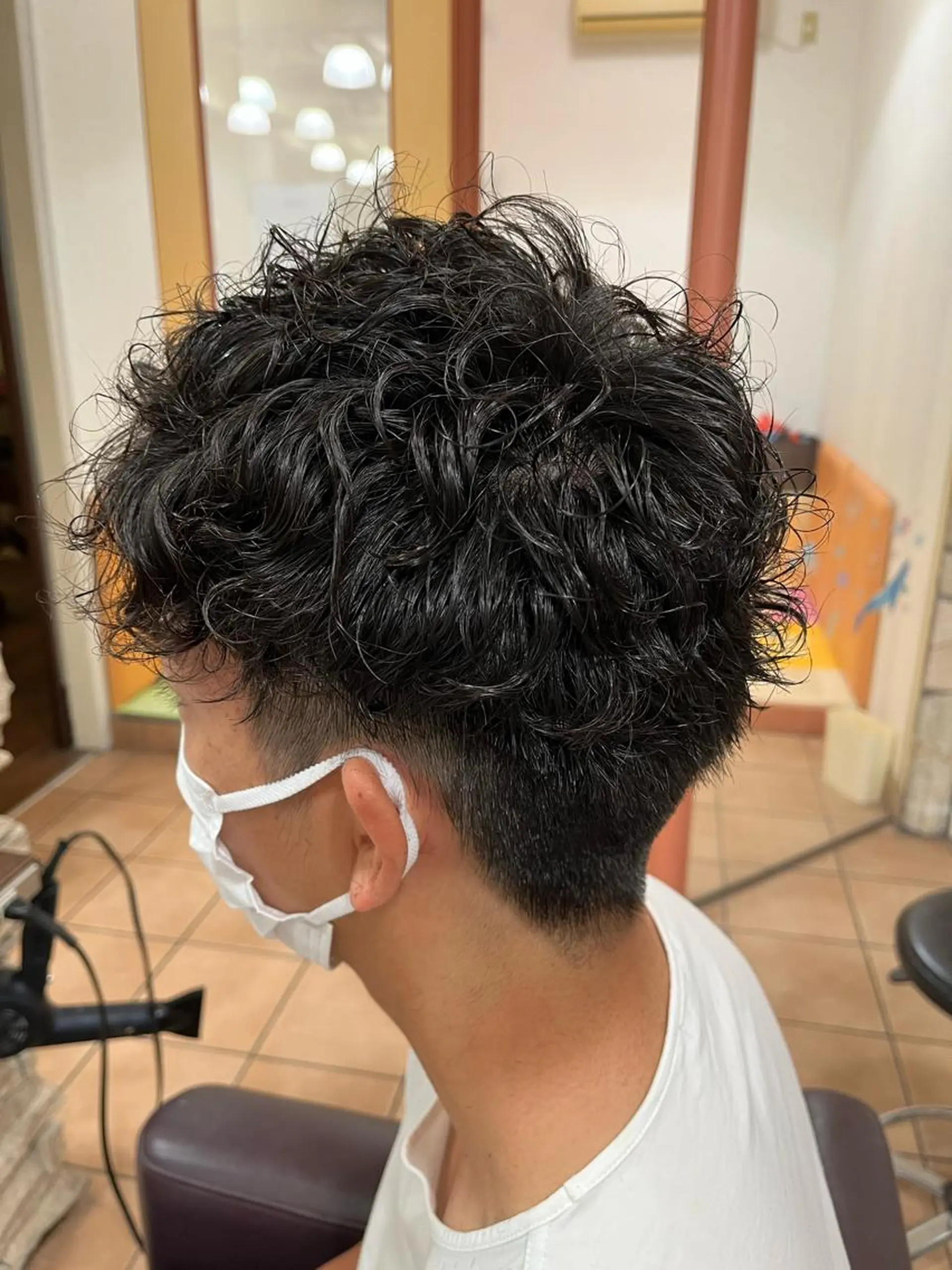 パーマ メンズ ショートボブ センターパート マッシュ メンズパーマ メンズツイストパーマ ビースタイル ラボのその他イメージ
