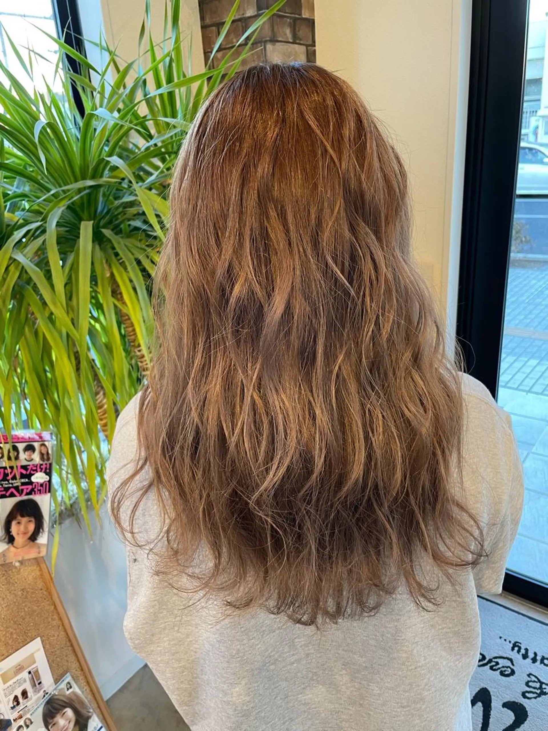 ロング カラー カット ヘアカラー 國井 瑞貴のヘアスタイル