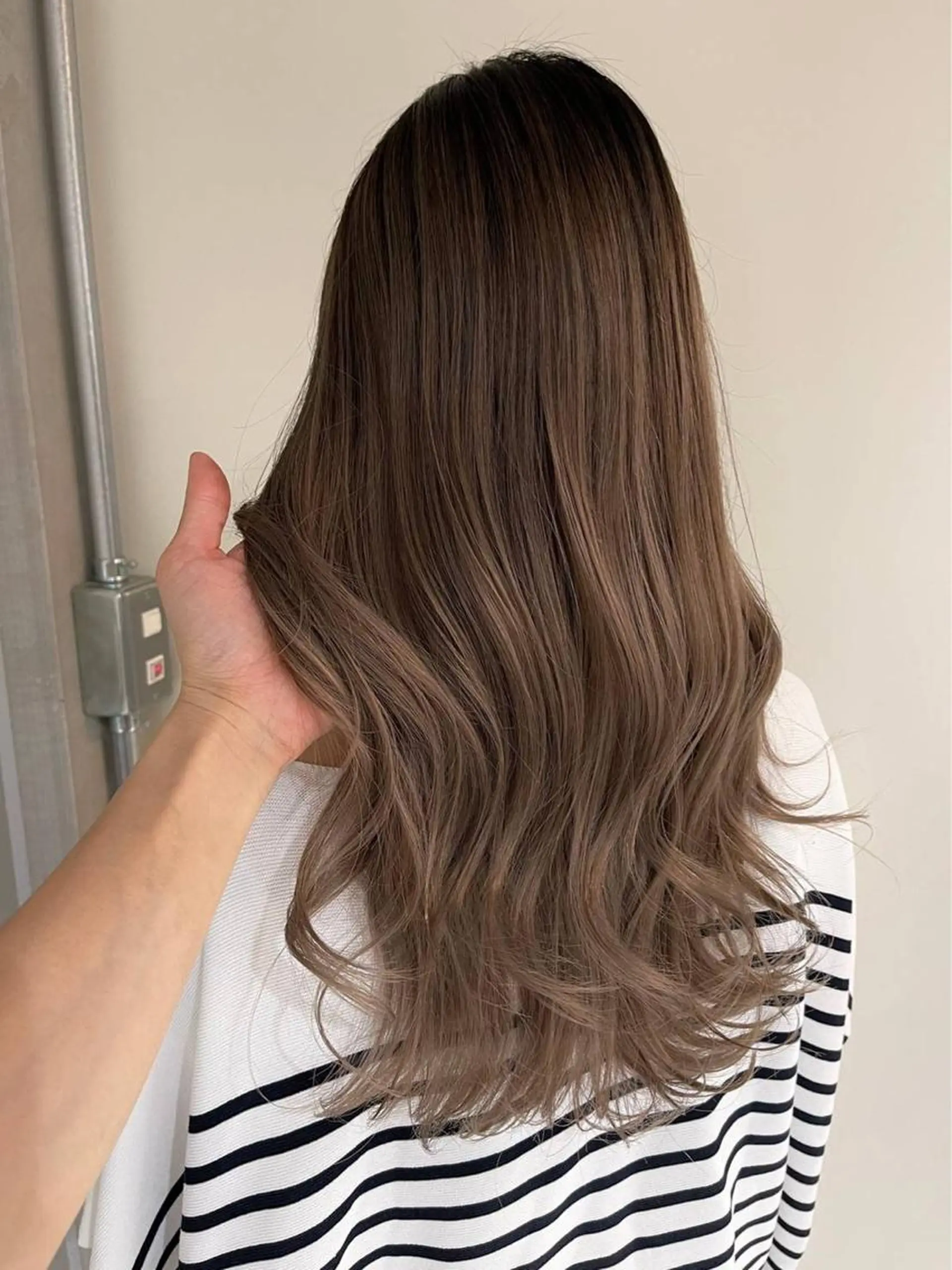 セミロング カット ヘアカラー トリートメント 【ブリーチ縮毛矯正】 TAKUMIのヘアスタイル