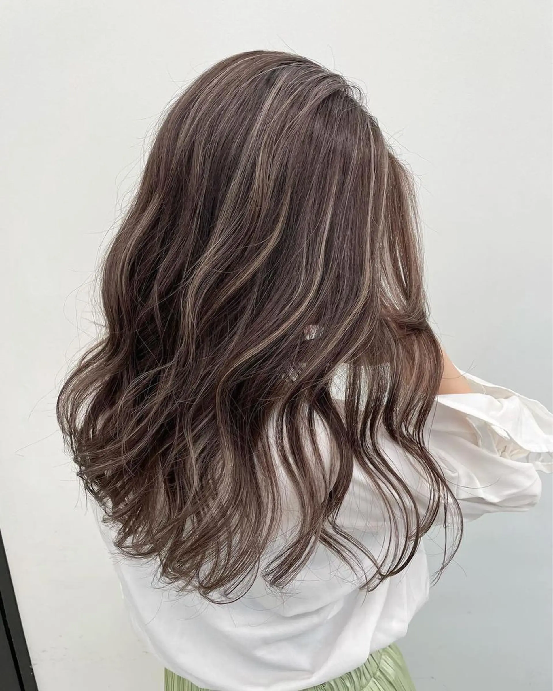 セミロング ハイライト 【美髪矯正特化】 ズケヤマのヘアスタイル