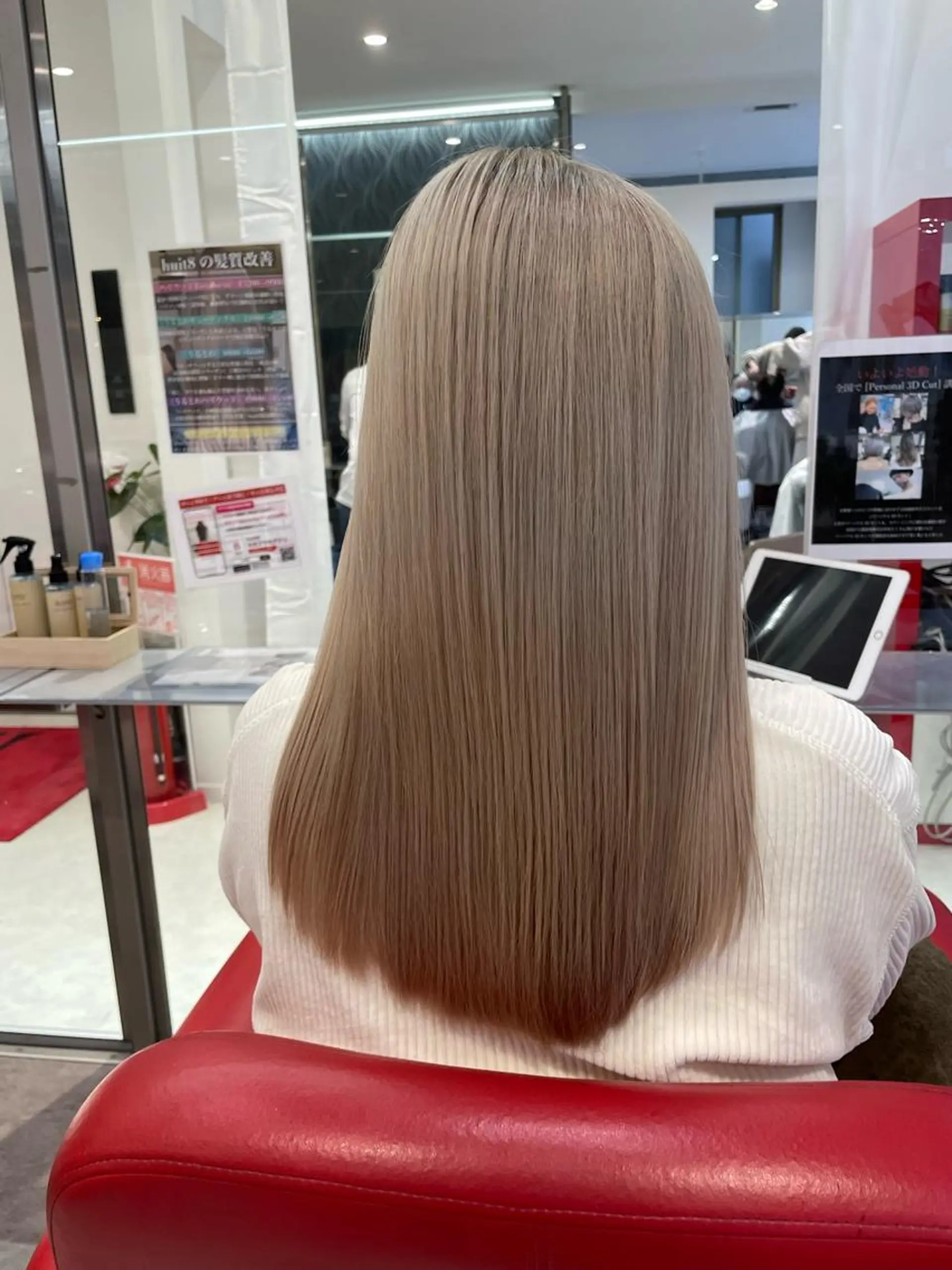 ロング カラー Merlyosaka 早川未来のヘアスタイル