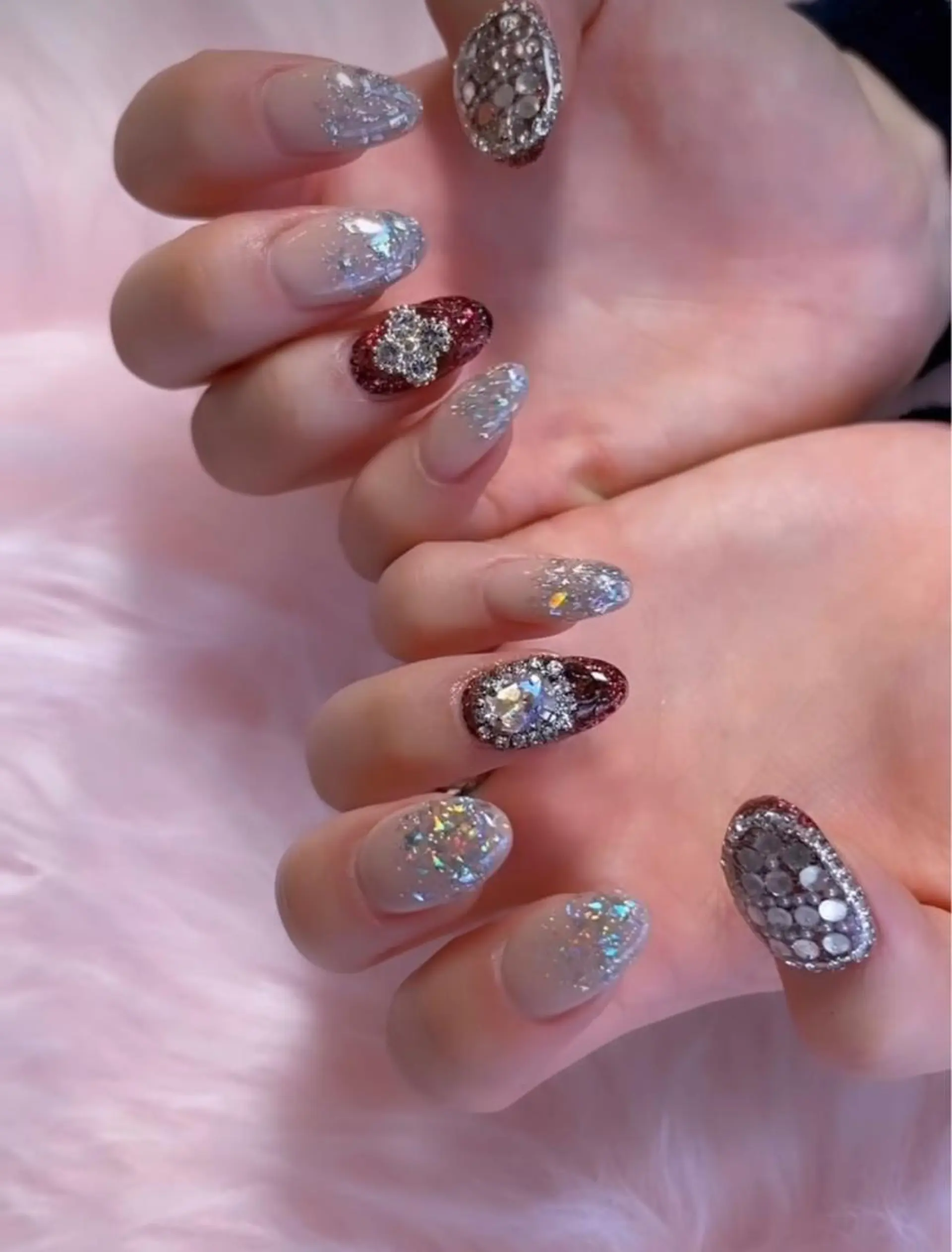 ネイル グラデーション キラキラネイル ハンドネイル 神戸三宮pretty プリティーのマツエク・マツパデザイン