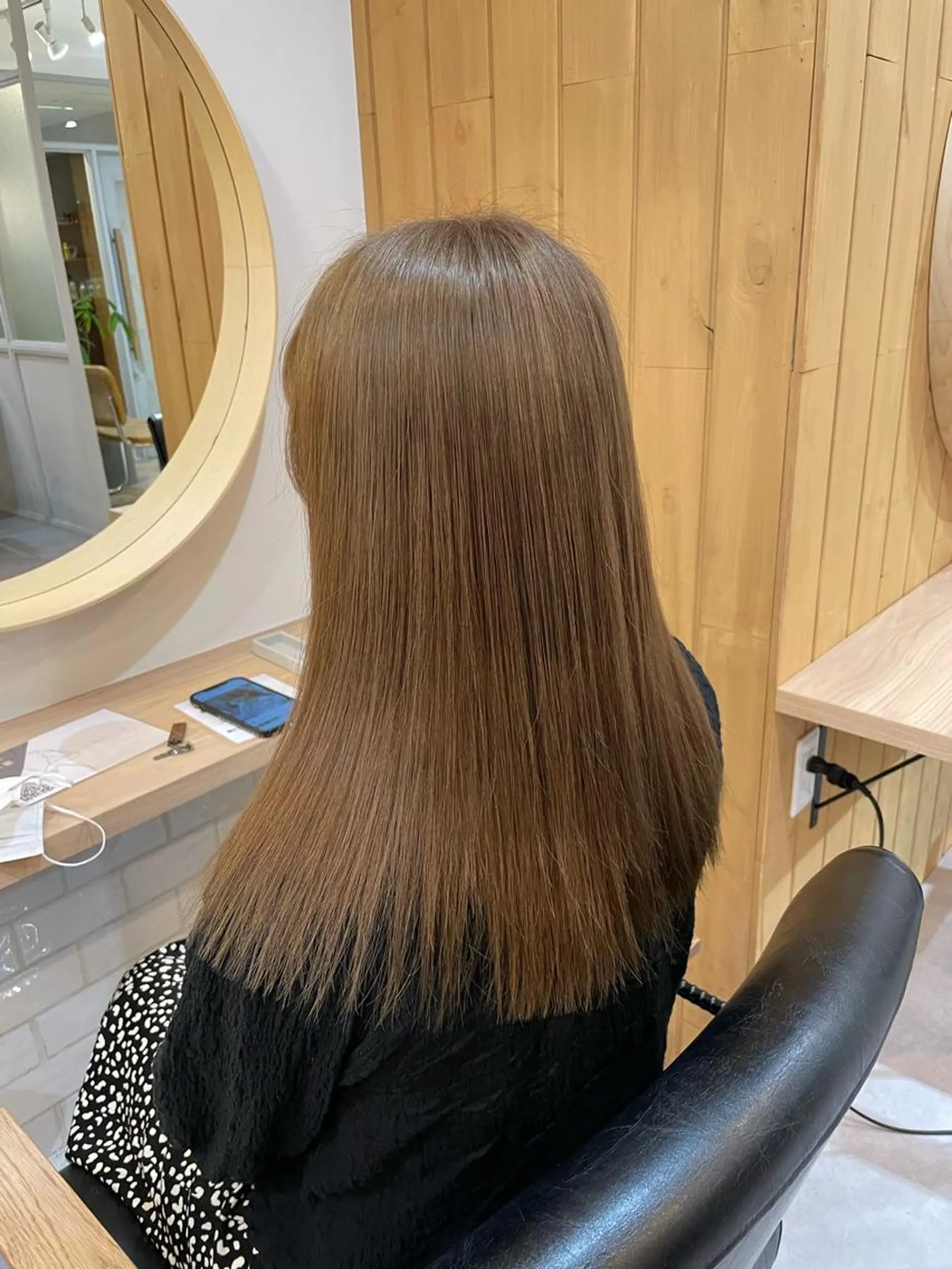 セミロング カラー akane .のヘアスタイル