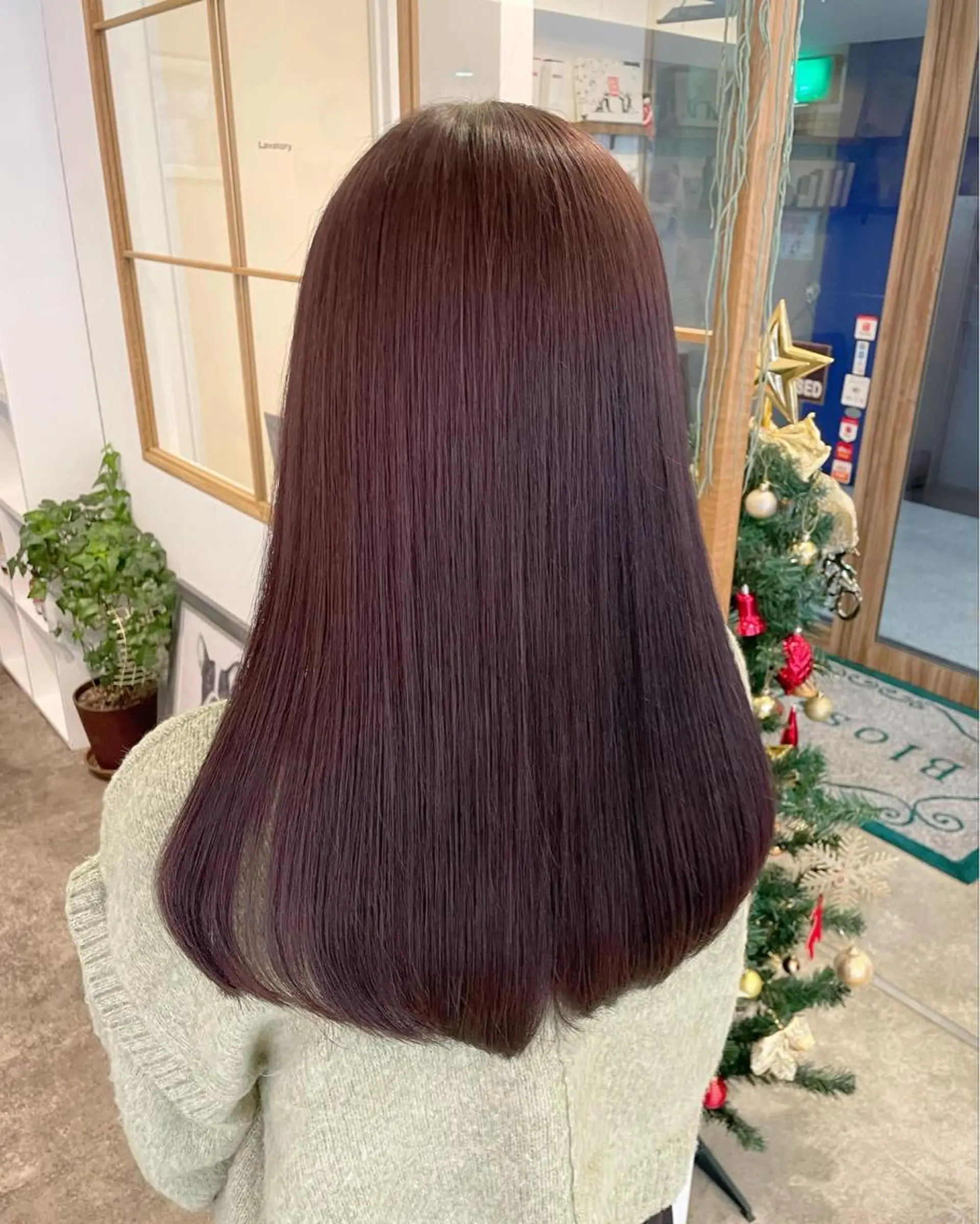 ロング カラー ラベンダーカラー カット ヘアカラー トリートメント 奥野 紗弓のヘアスタイル