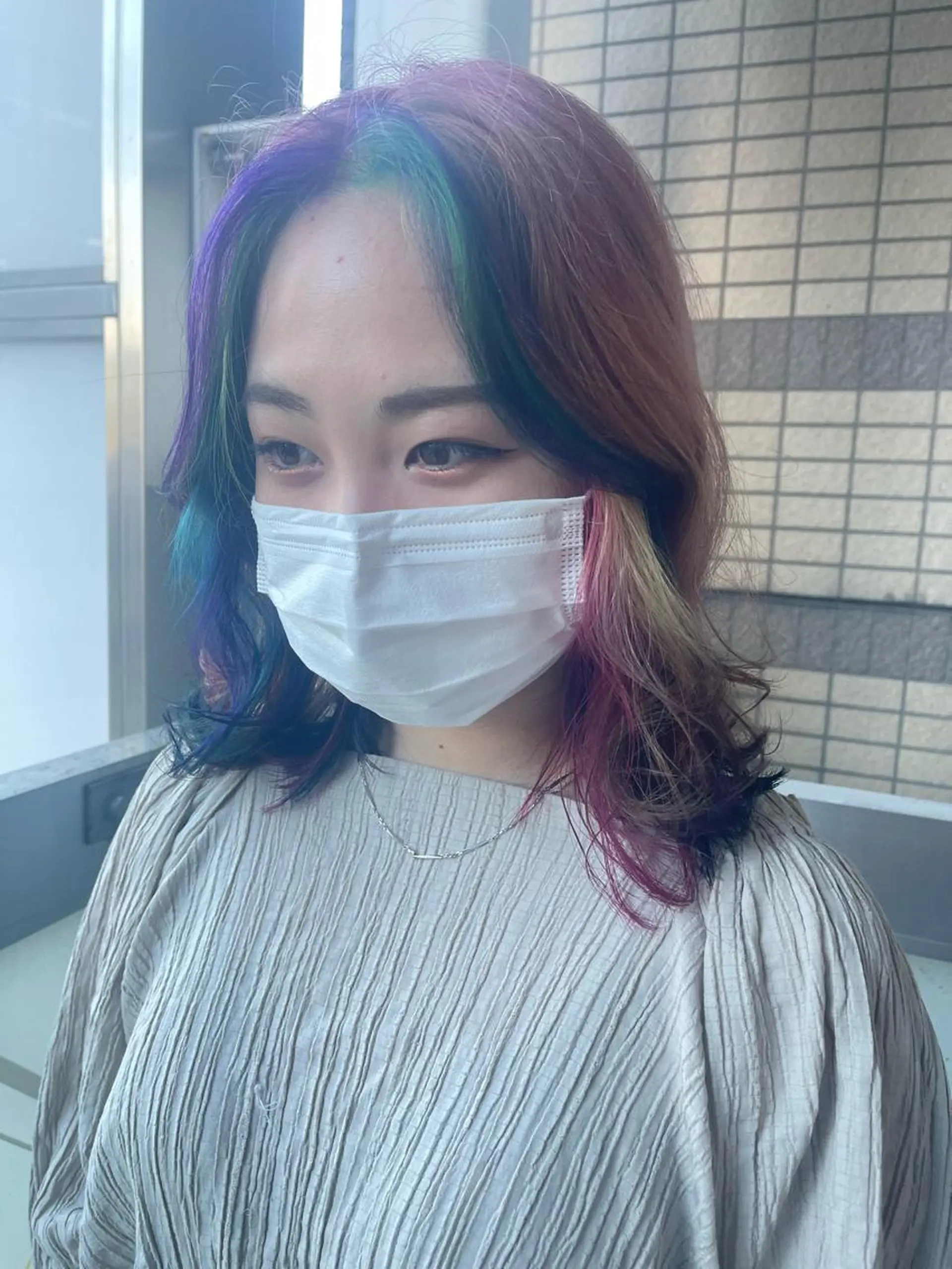 ミディアム カラー 岩谷/ブリーチ 🪽透明感カラーのヘアスタイル