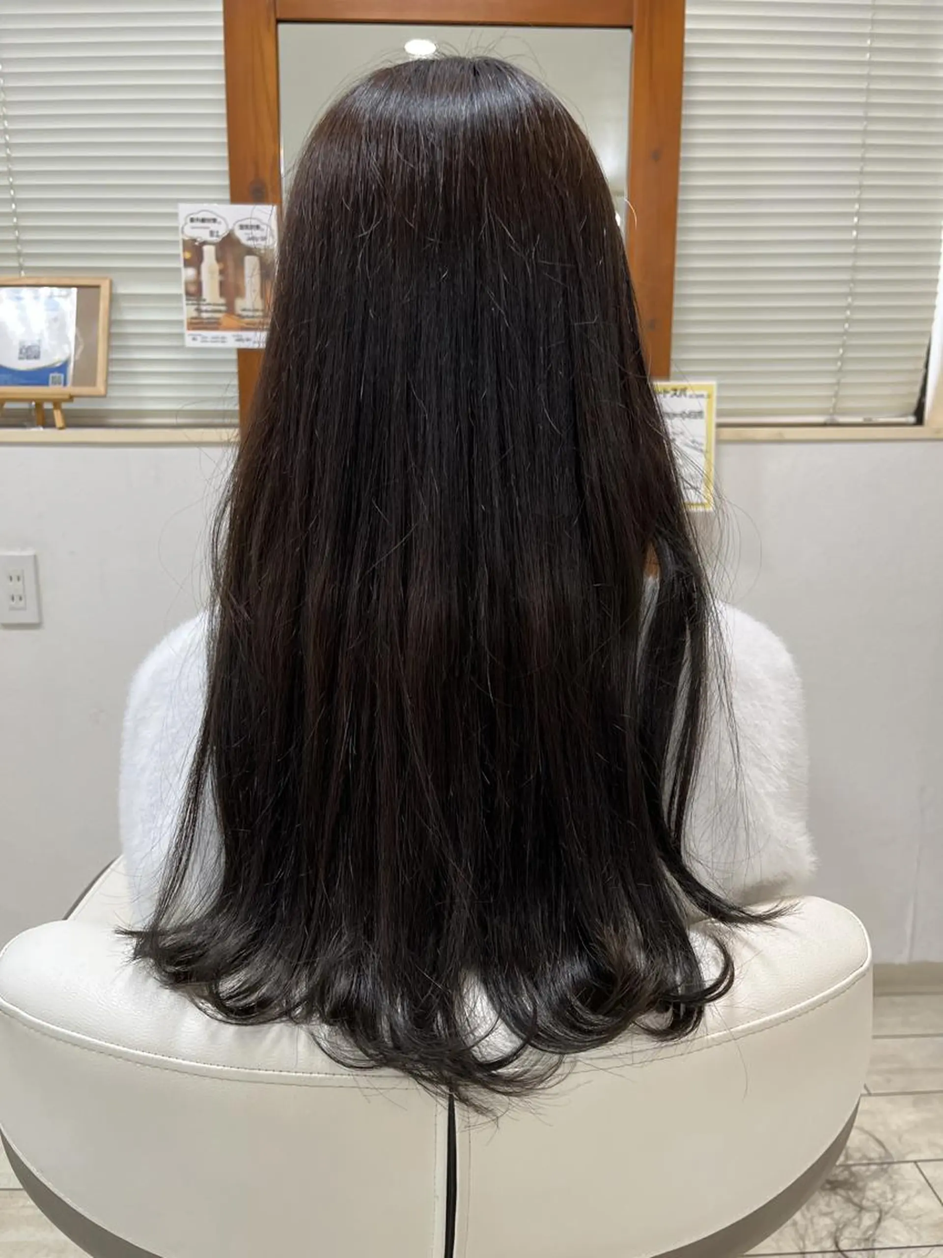 カラー ✂️ダメージレス カラー小林健太✂️のヘアスタイル