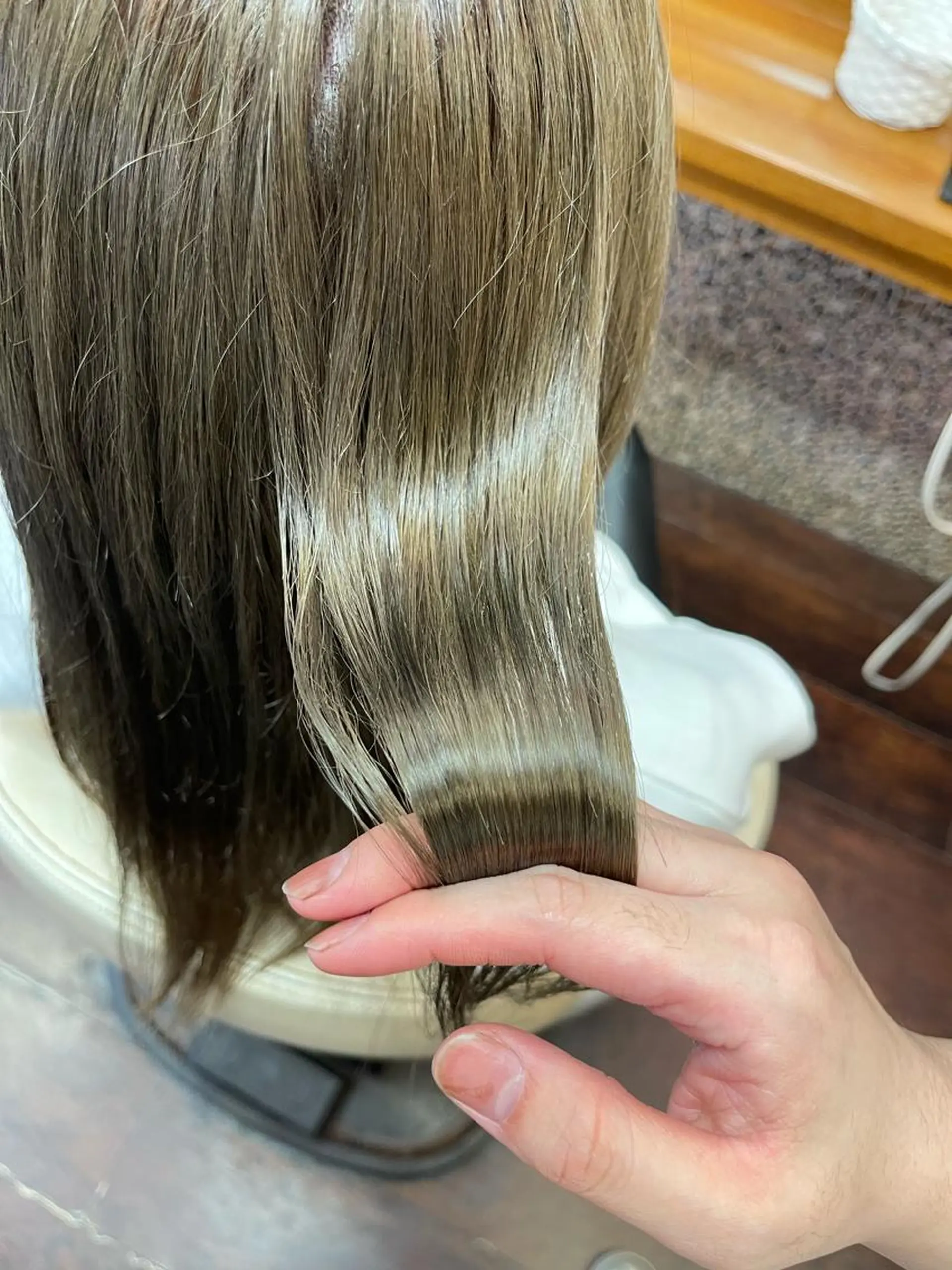 ロング カラー グレージュ イルミナカラー 髪質改善・艶カラー HIROTOのヘアスタイル