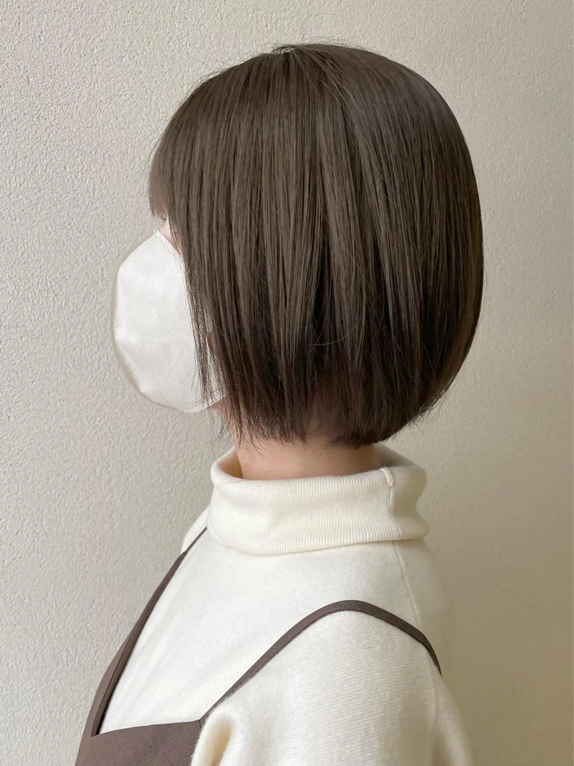 ショート ボブ カット 沢田 瞳のヘアスタイル