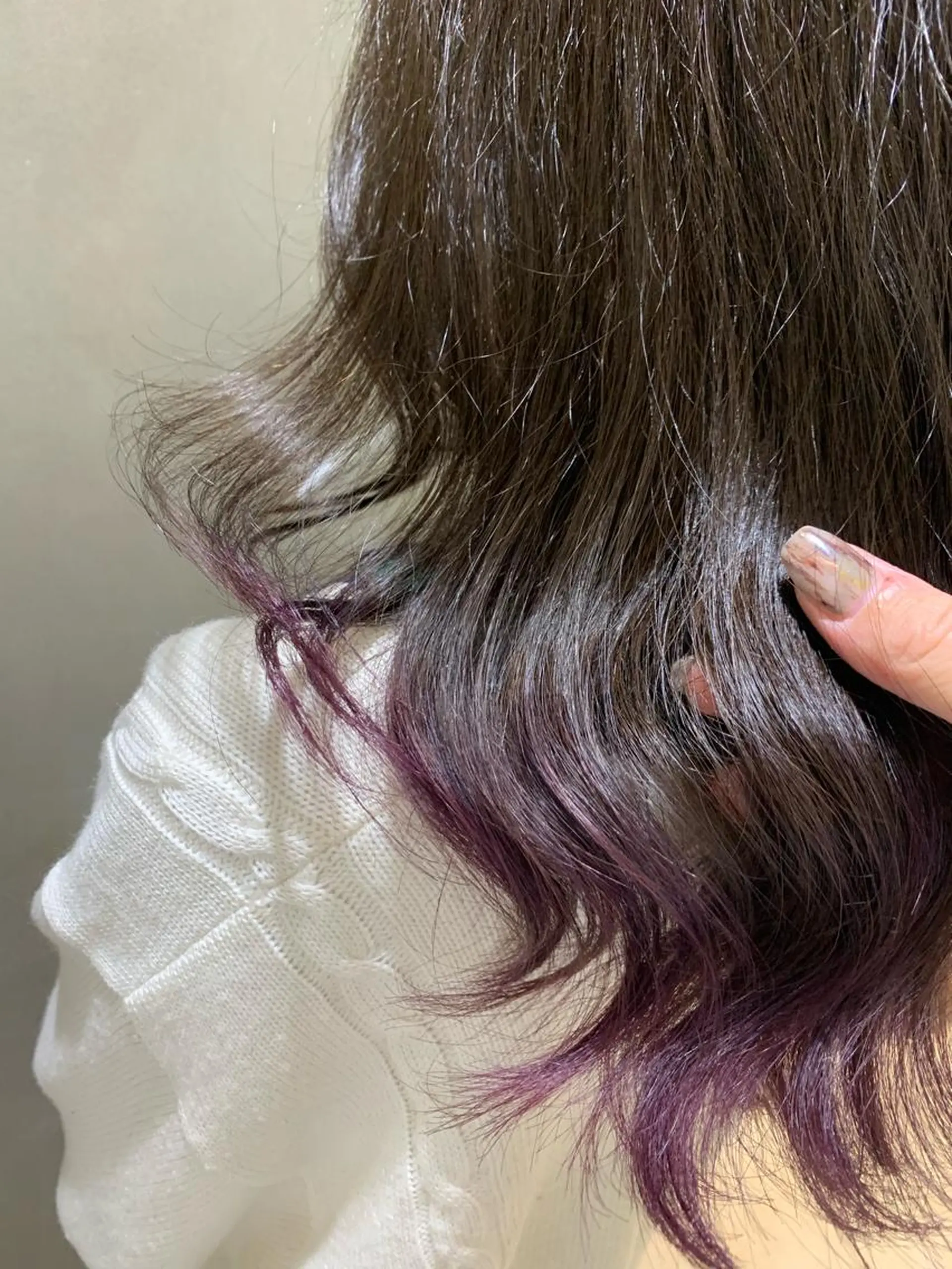 ロング アッシュ 庄司 沙羅のヘアスタイル