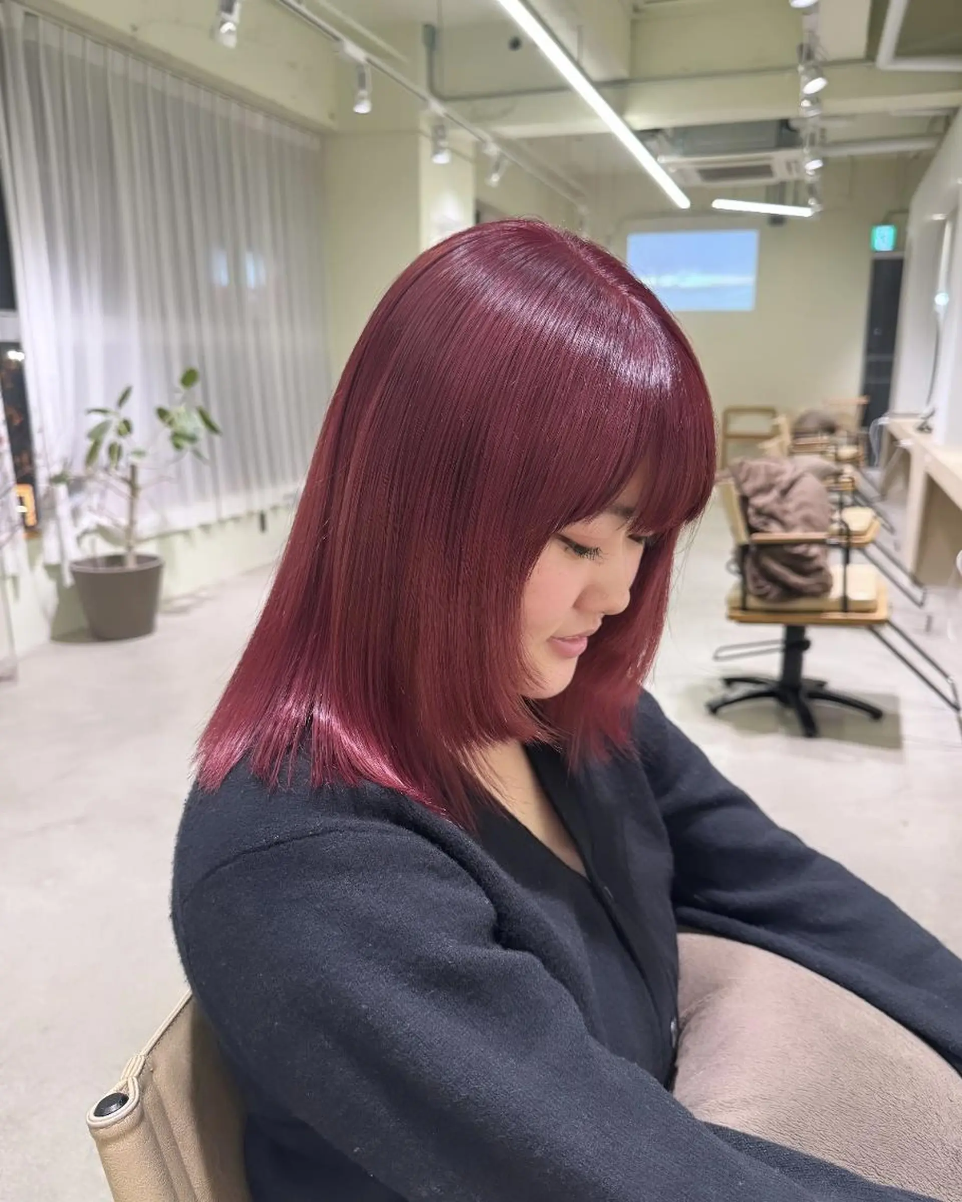 カラー セミロング ブリーチ ダブルカラー 落合しほ/韓国ヘア/ 髪質改善/縮毛矯正のヘアスタイル