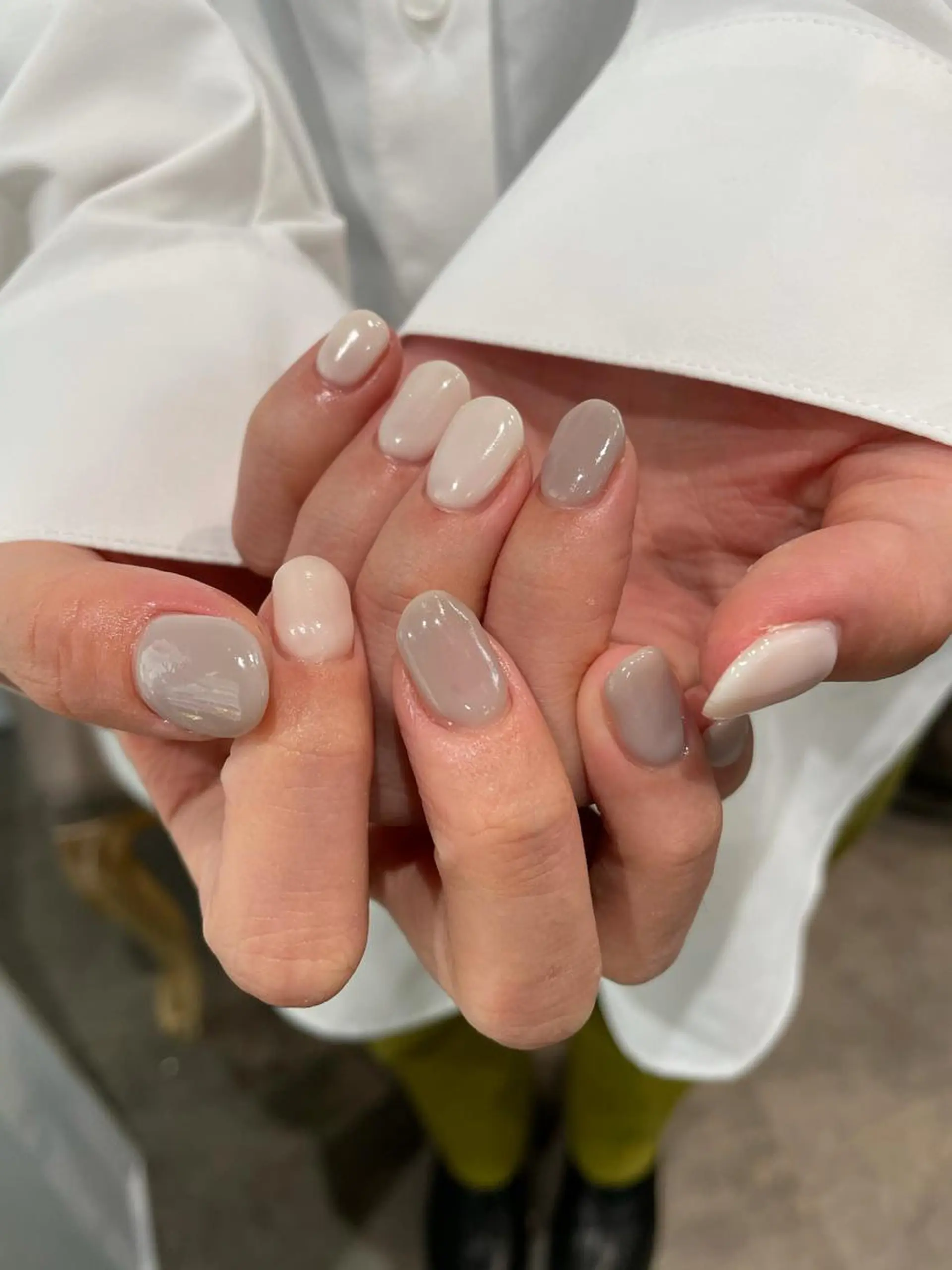 ネイル ワンカラーネイル ハンドネイル ハンドケア ナチュラル透明感🌱 小山美樹子のヘアスタイル