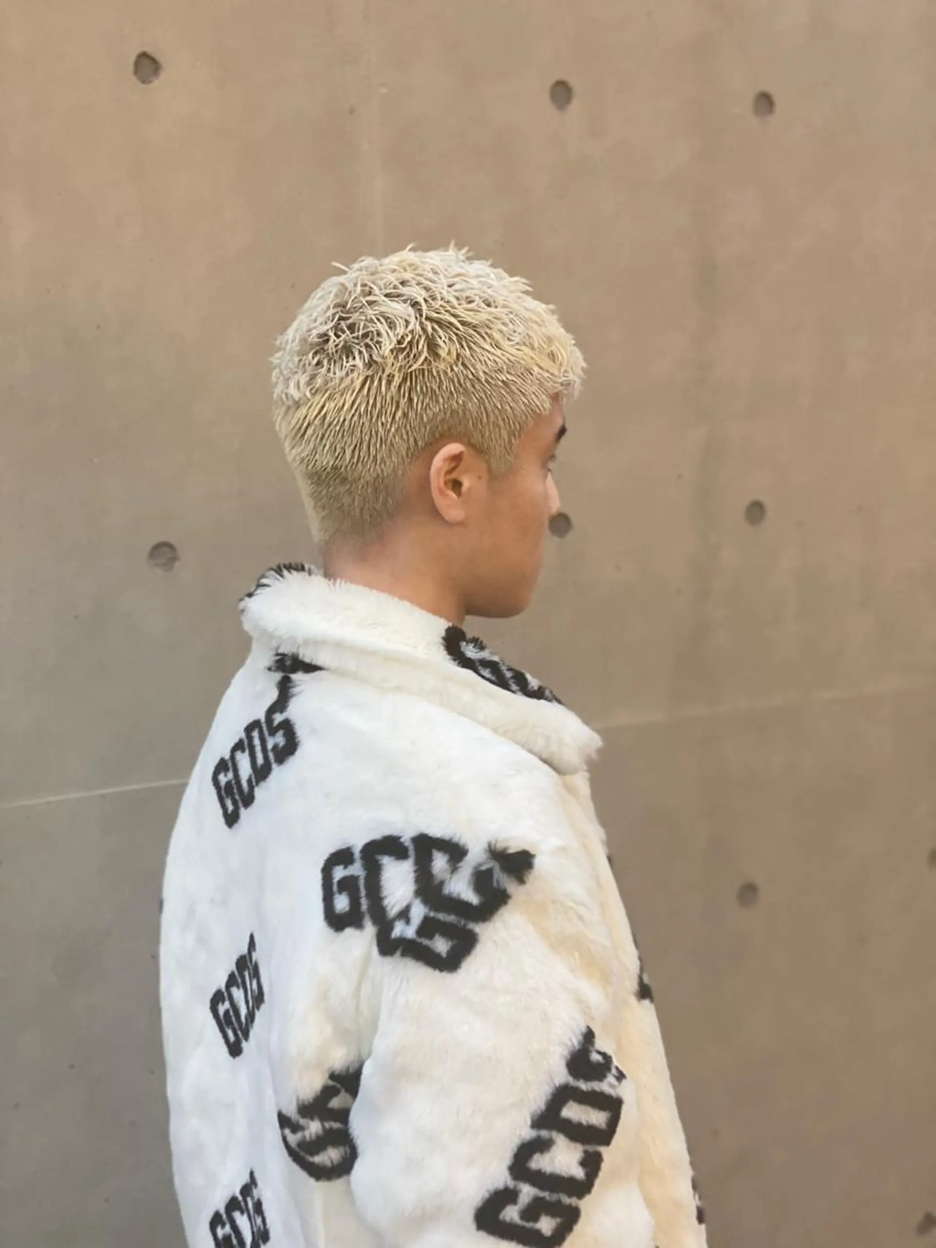 ショート ヘアカラー 中元 淳のヘアスタイル