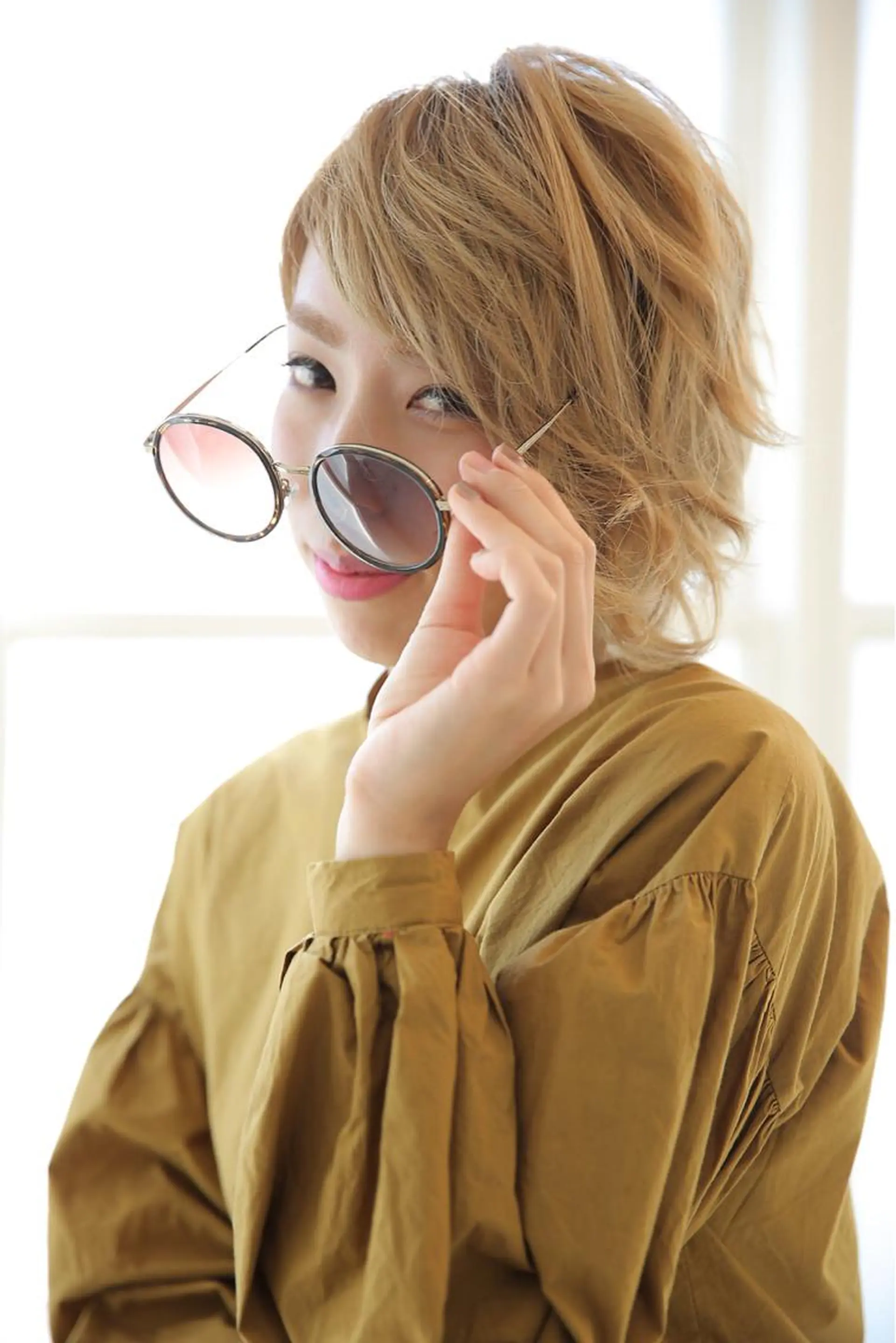 ショート カラー マツエク・マツパ 黒木 健悟のヘアスタイル