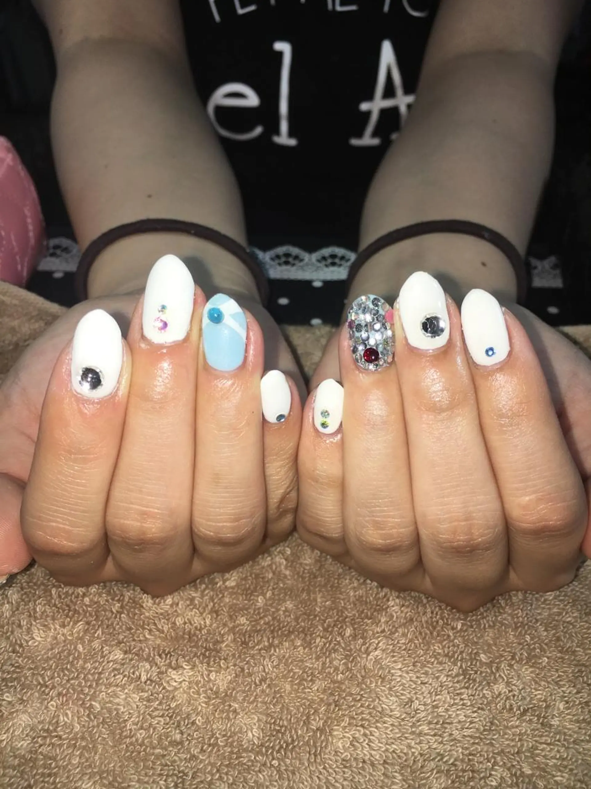 ネイル ブルー ワンカラーネイル ストーンネイル miwa ミワのネイルデザイン