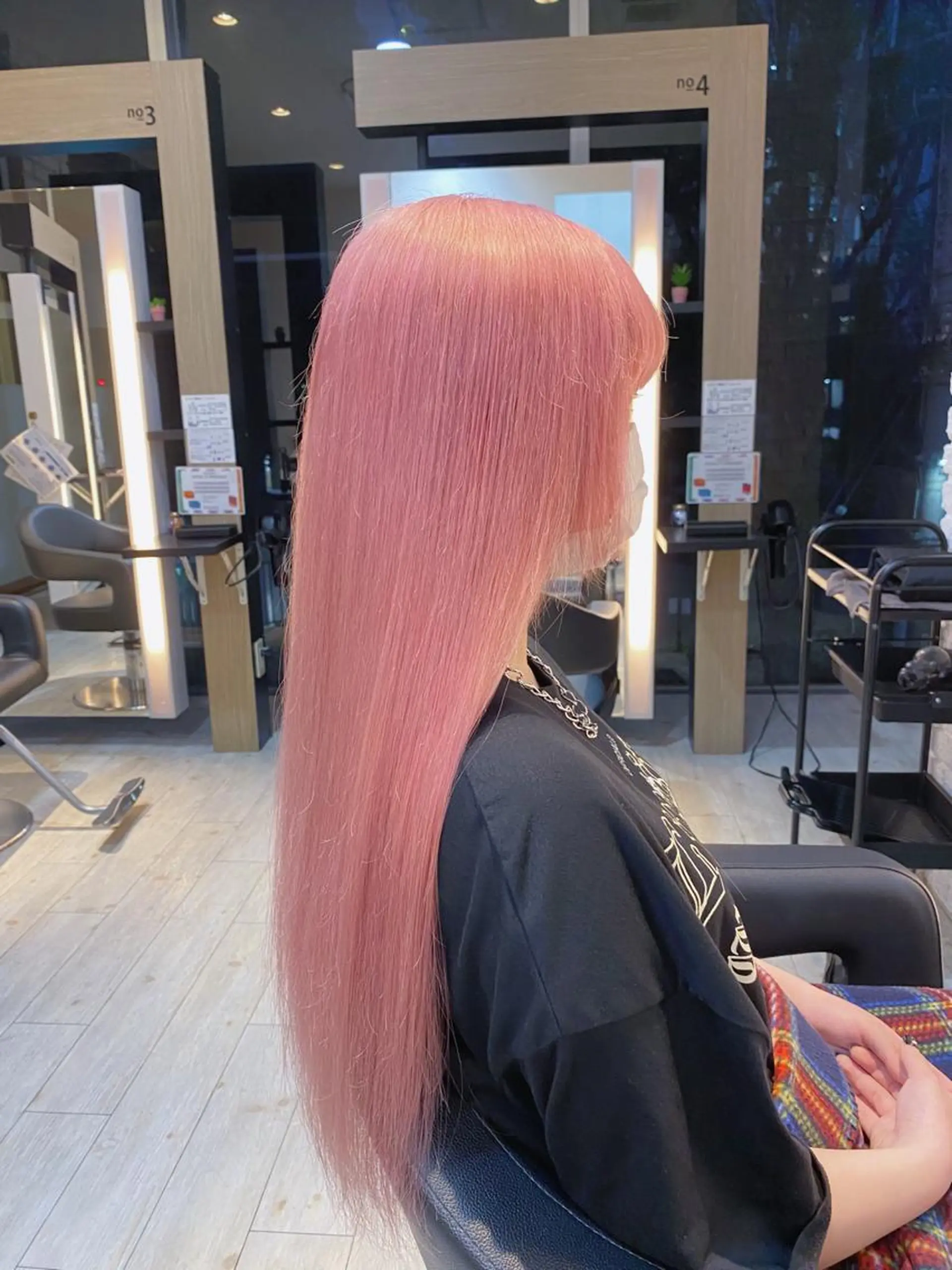 ロング カラー ピンクカラー ホワイトピンク カット ヘアカラー トリートメント 鈴木/ニュアンス パーマ/メンズのヘアスタイル