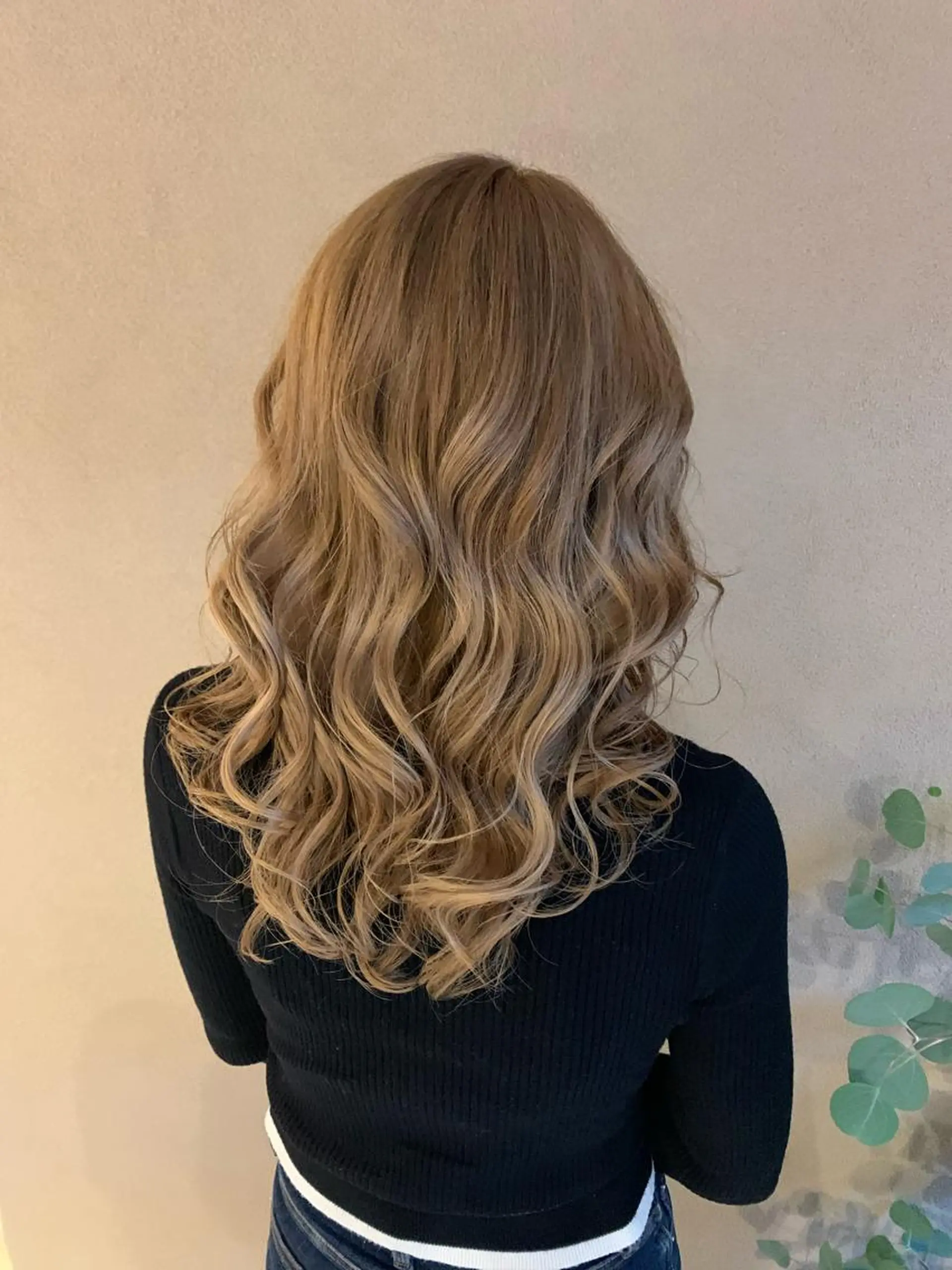ロング カラー ベージュカラー ブリーチ ダブルカラー ミルクティーベージュ ヘアカラー PADOU平松 典幸のヘアスタイル