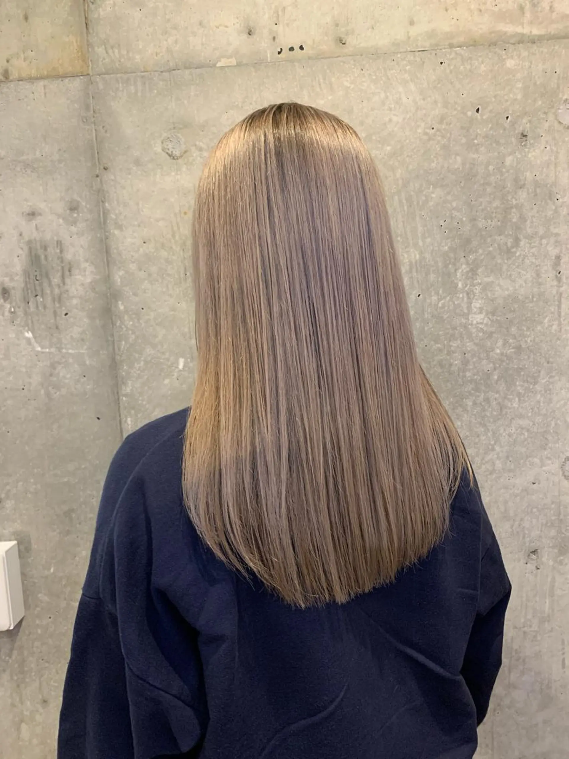 ロング カラー 安達 俊亮のヘアスタイル