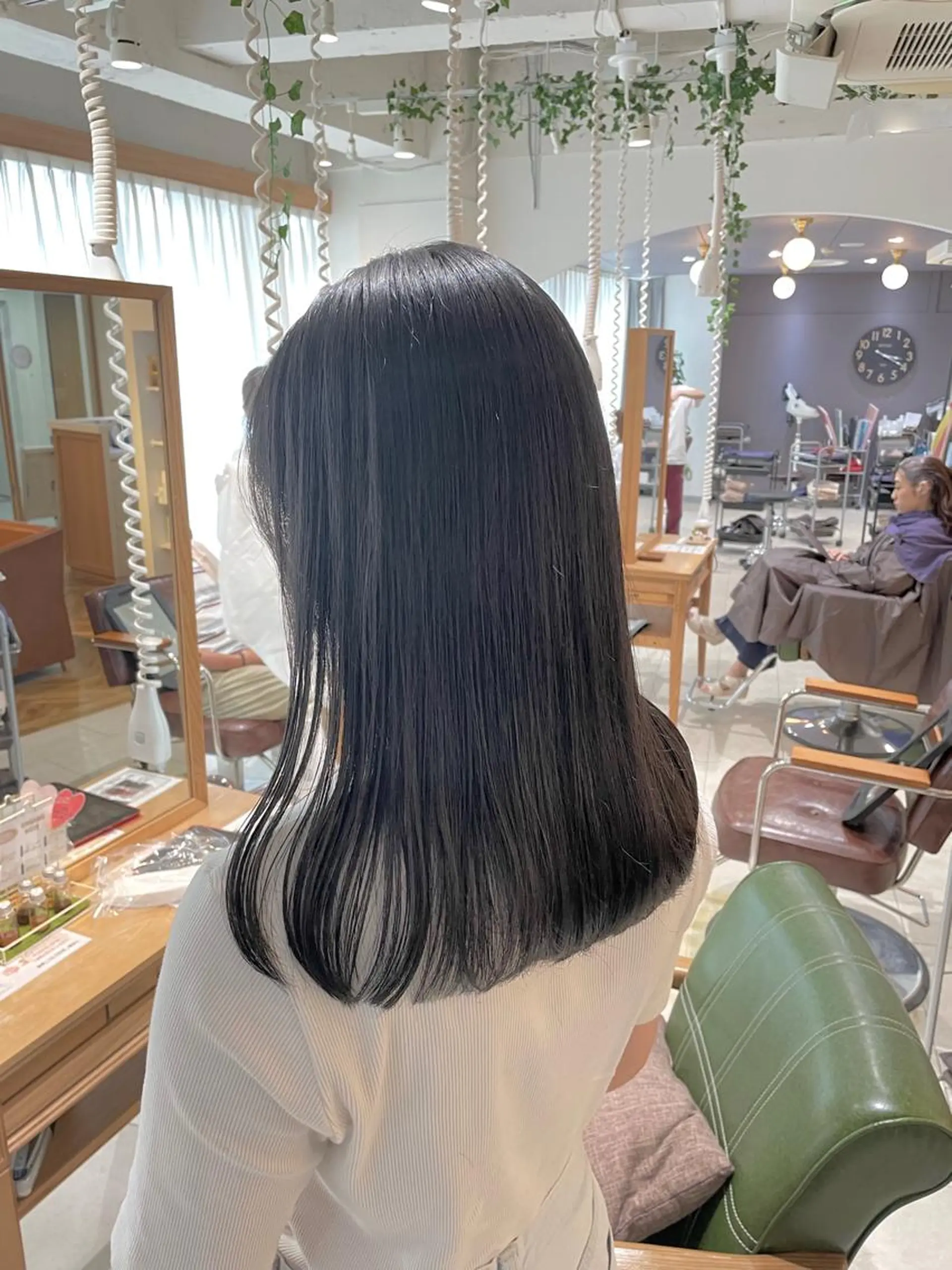 セミロング カラー パーマ アクアカラー ブリーチ ケアカラー 髪質改善 韓国風ヘア カット ヘアカラー トリートメント ヘッドスパ 過去一の柔髪ヘア 🌿einshairのヘアスタイル