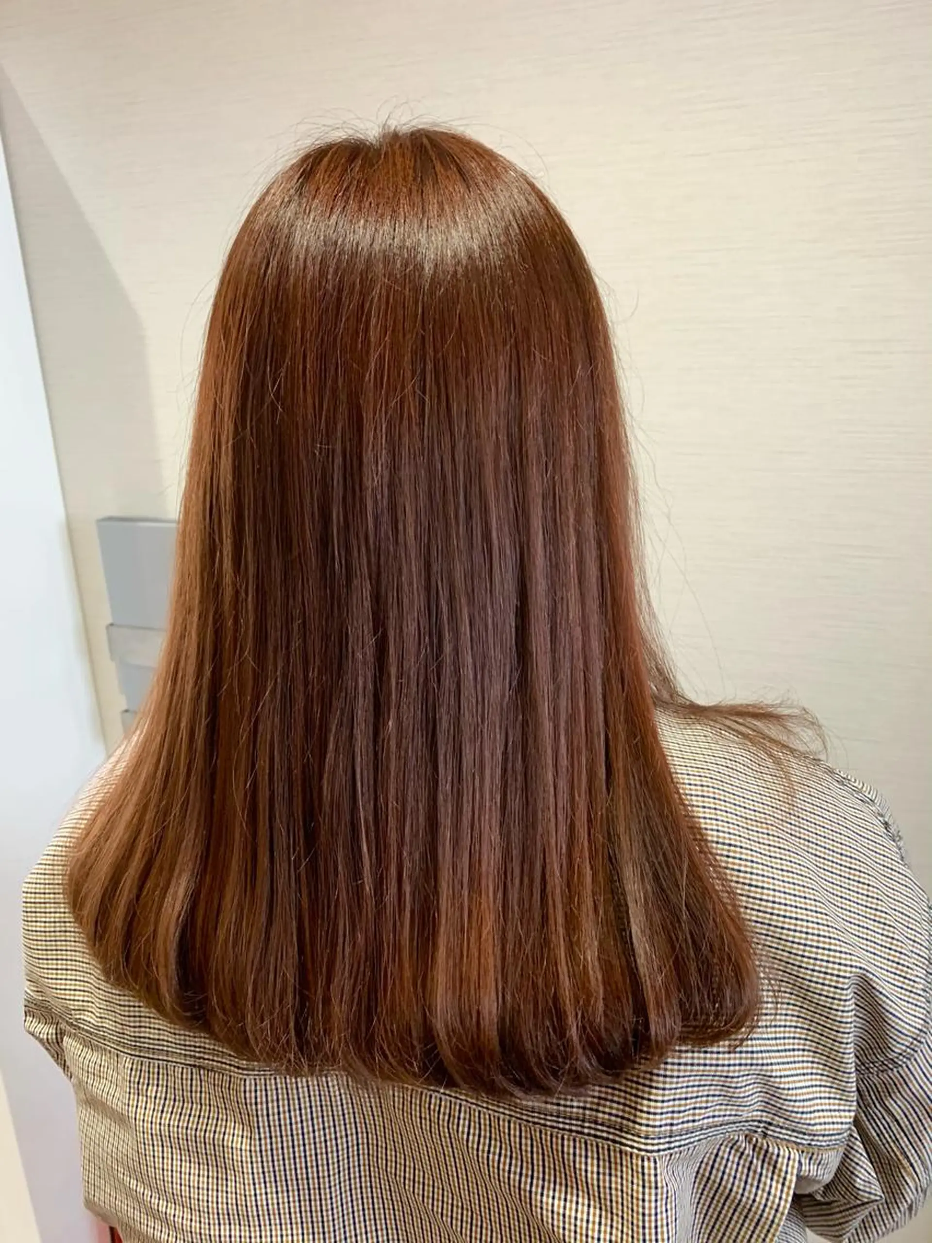 セミロング カラー 蓮見  友里のヘアスタイル