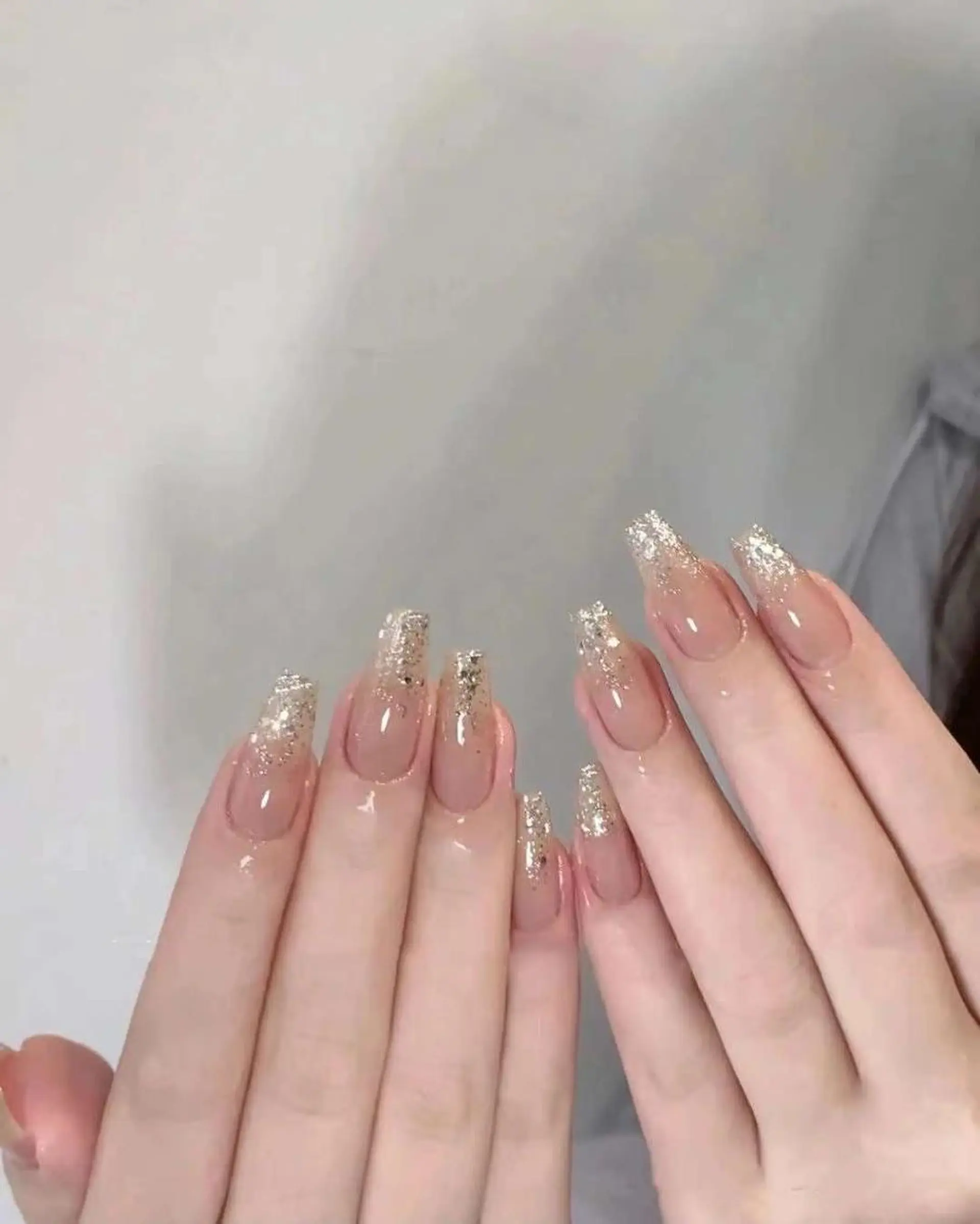 ネイル ハンドネイル VIVIAN エイのネイルデザイン