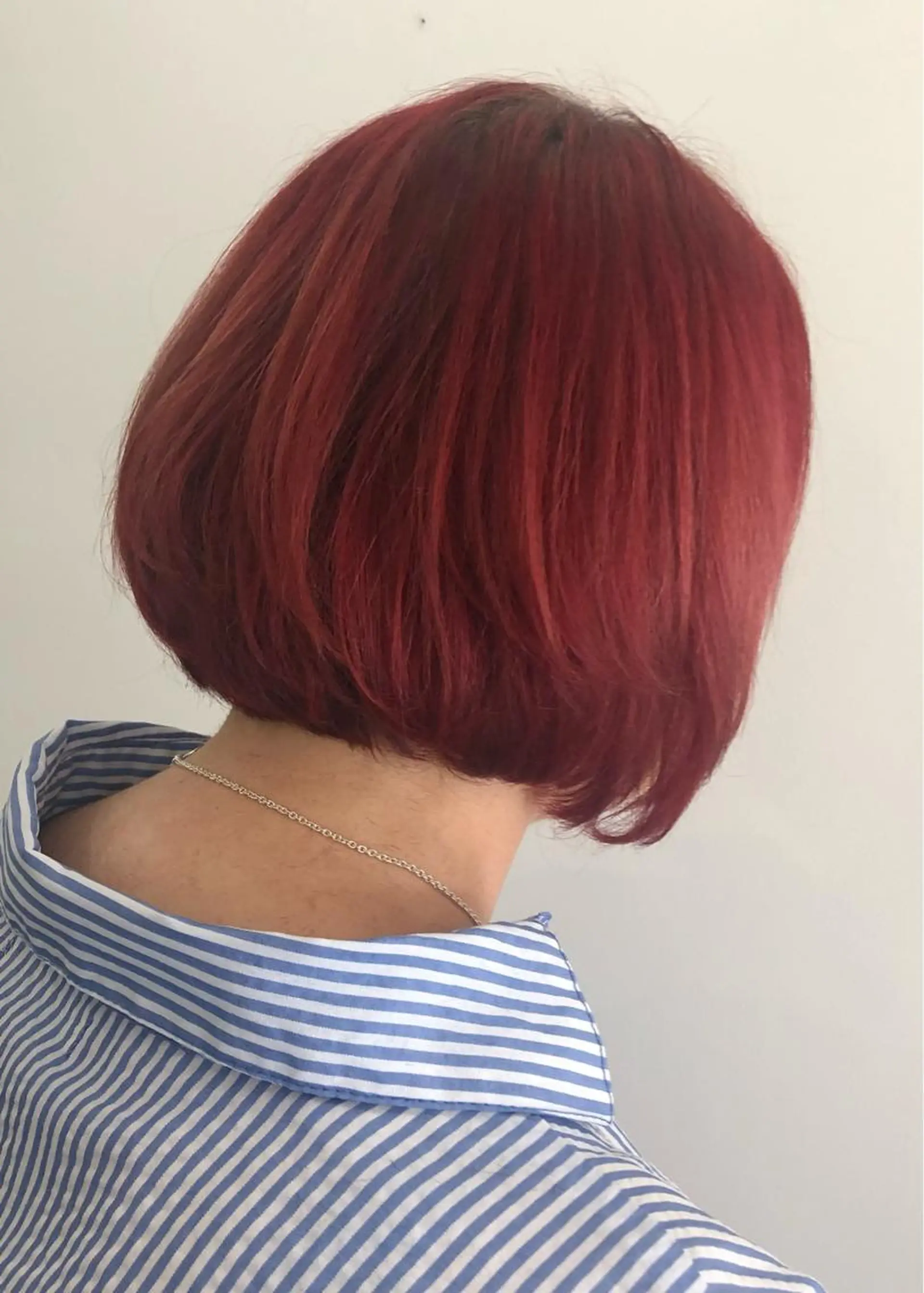 ショート カラー ボブ LadyBeetle 山本泰史のヘアスタイル