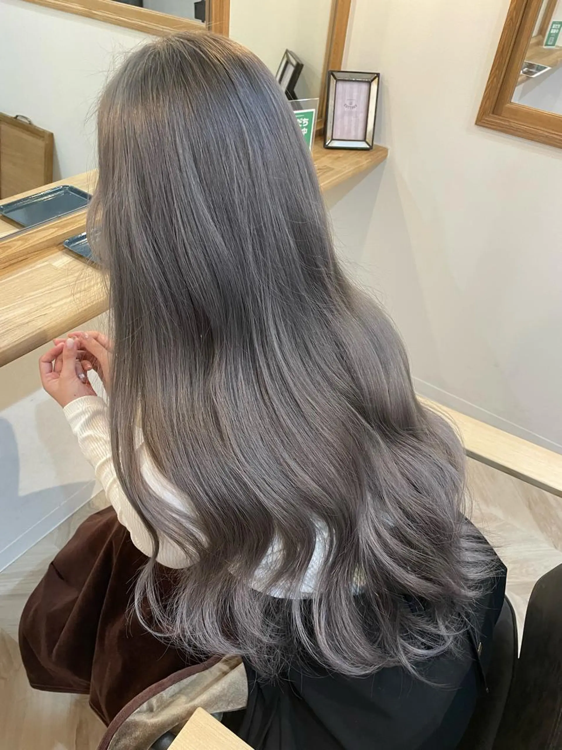ロング カラー ブリーチ シルバー Matsubara asuka  ☪︎のヘアスタイル