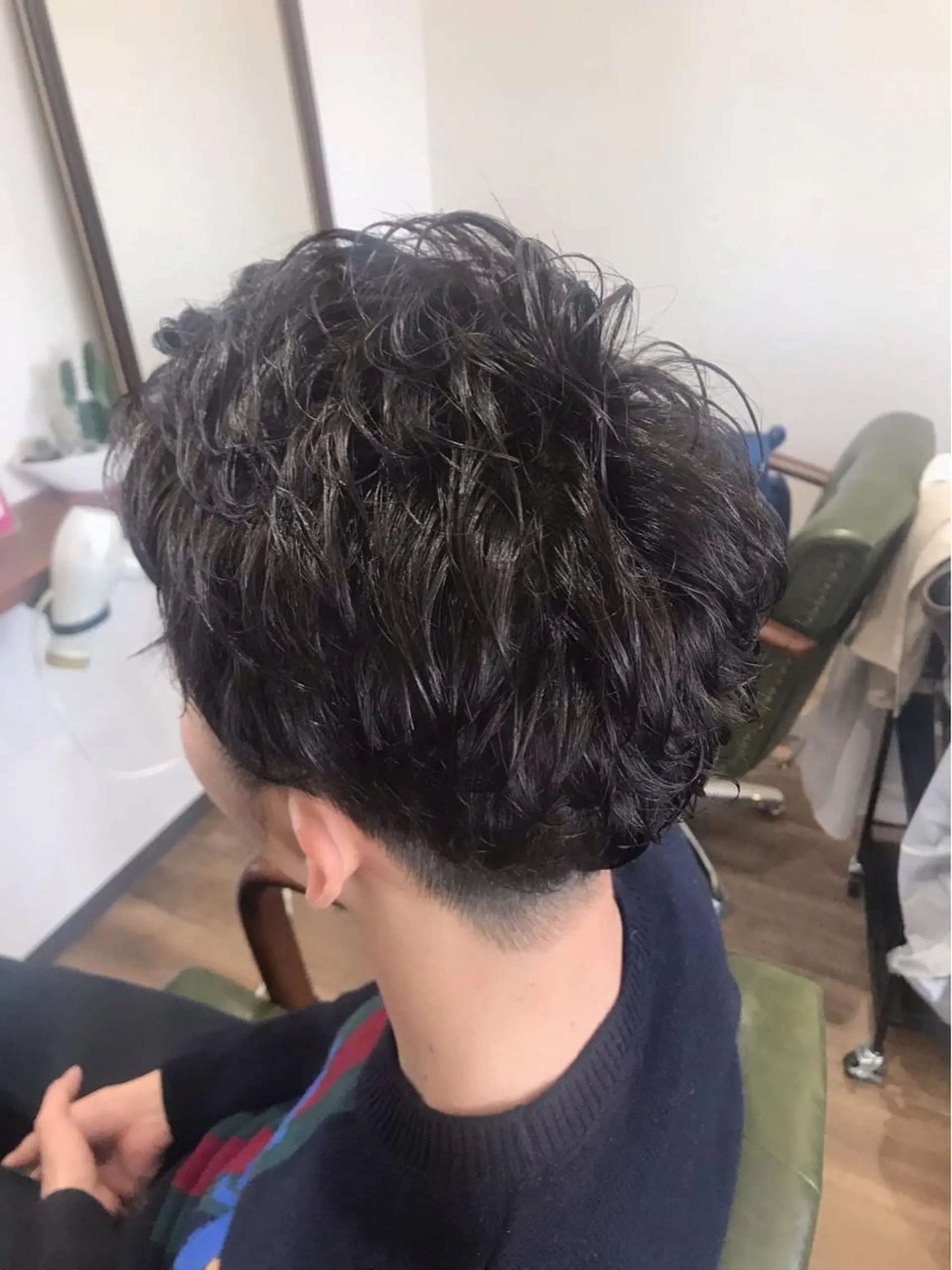 ショート パーマ メンズ メンズパーマ ニュアンスパーマ カット パーマ トリートメント Rug Relief 吉田のヘアスタイル