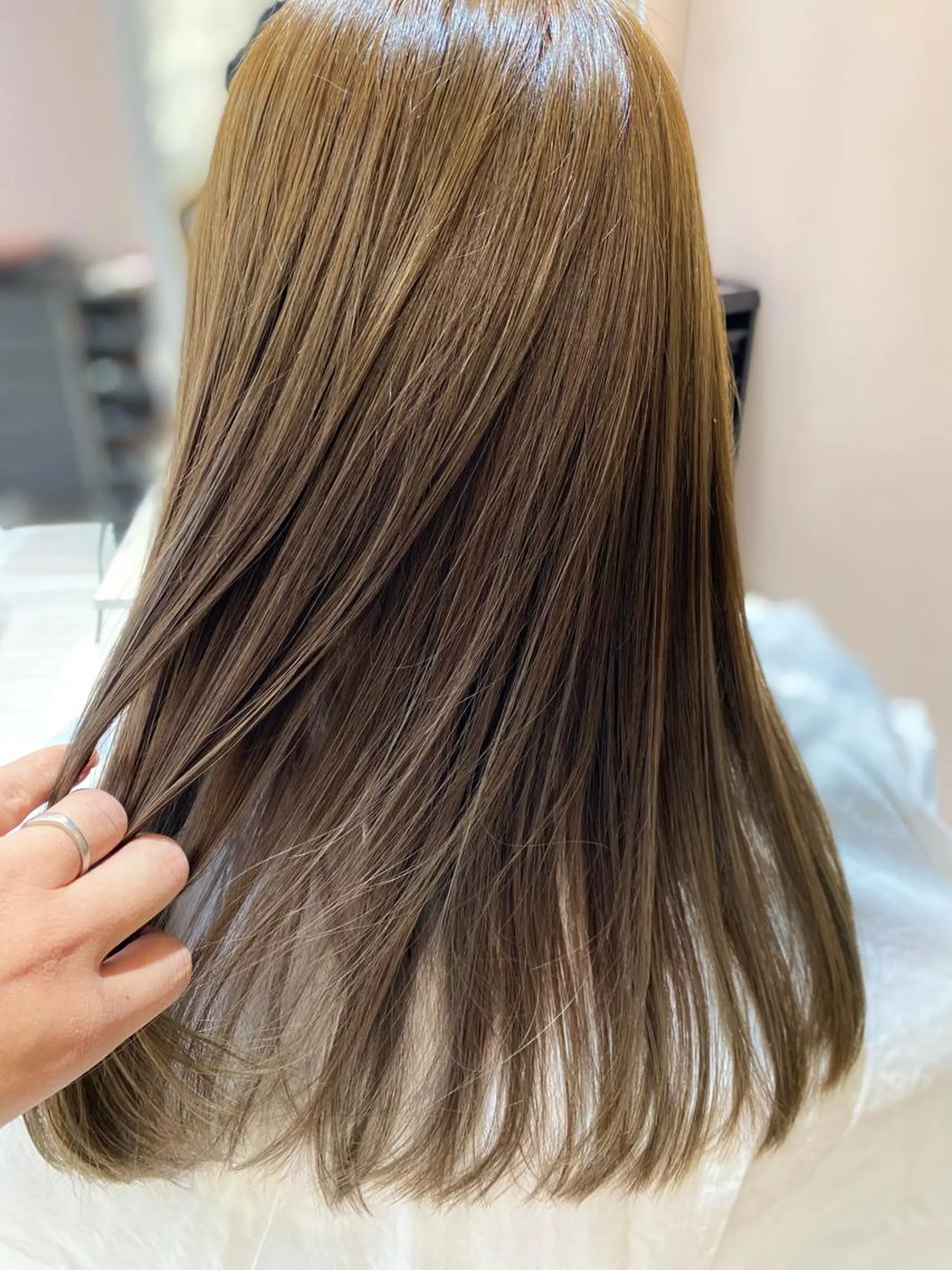 セミロング カット トリートメント 佐林 義隆のヘアスタイル