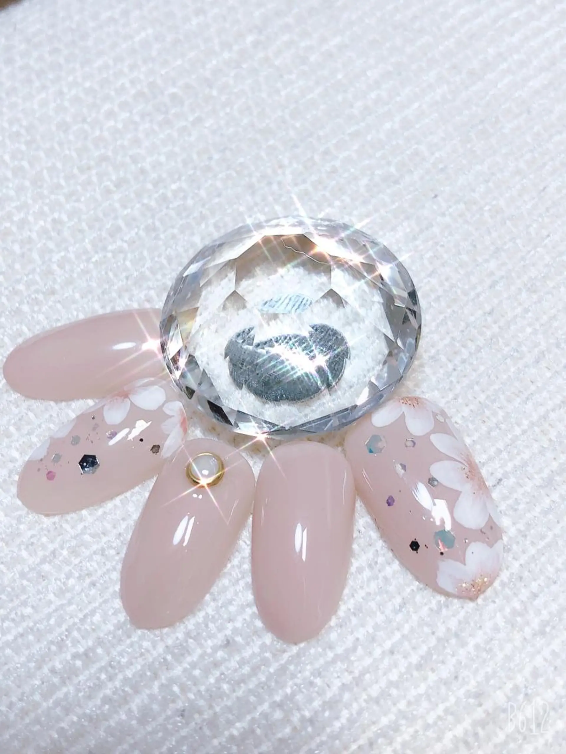 ネイル Bella  totalbeauty所属・Bella 齋藤理奈のネイルデザイン