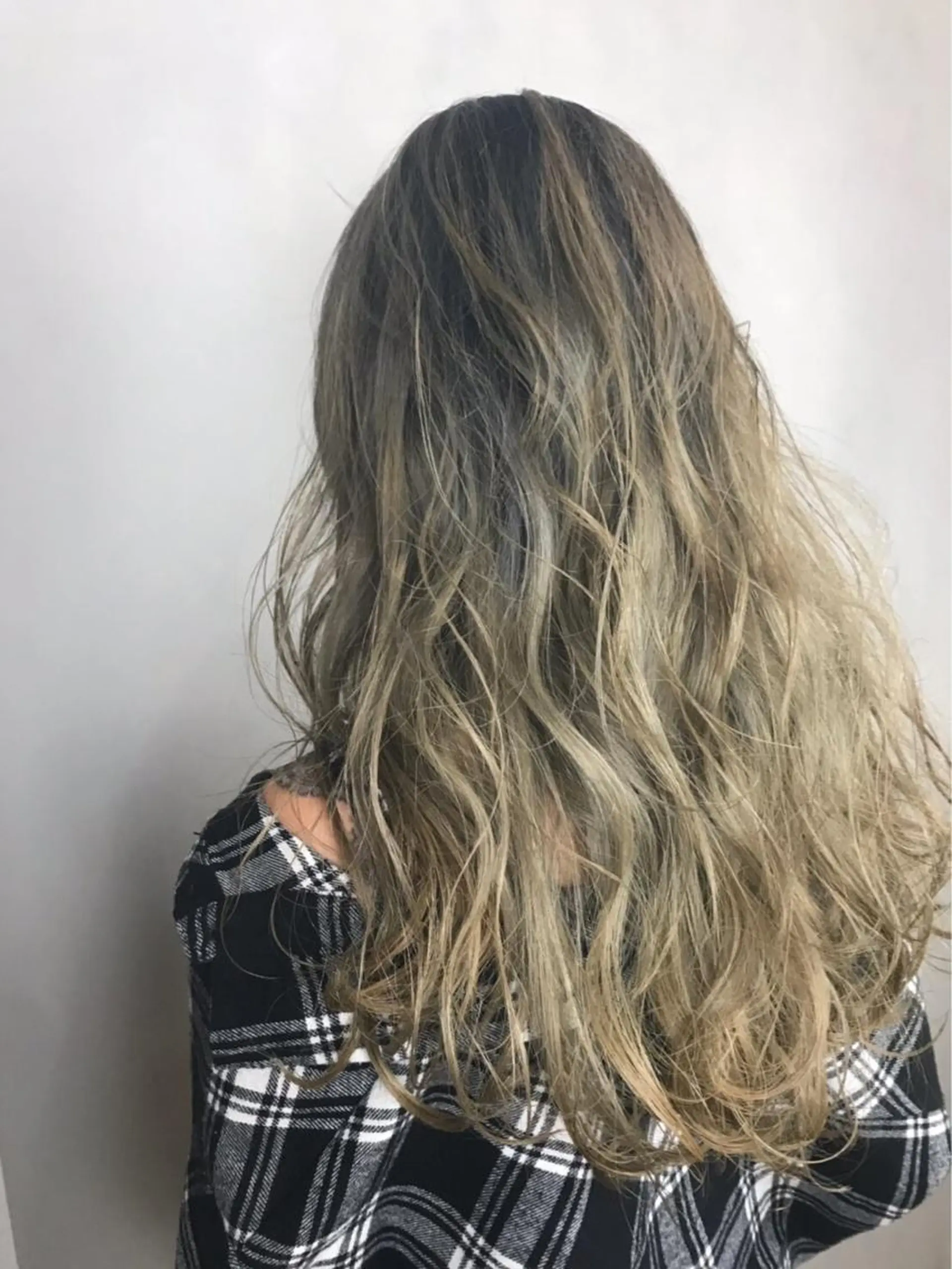 ロング カラー BROCANTE立川 karasawa.nのヘアスタイル