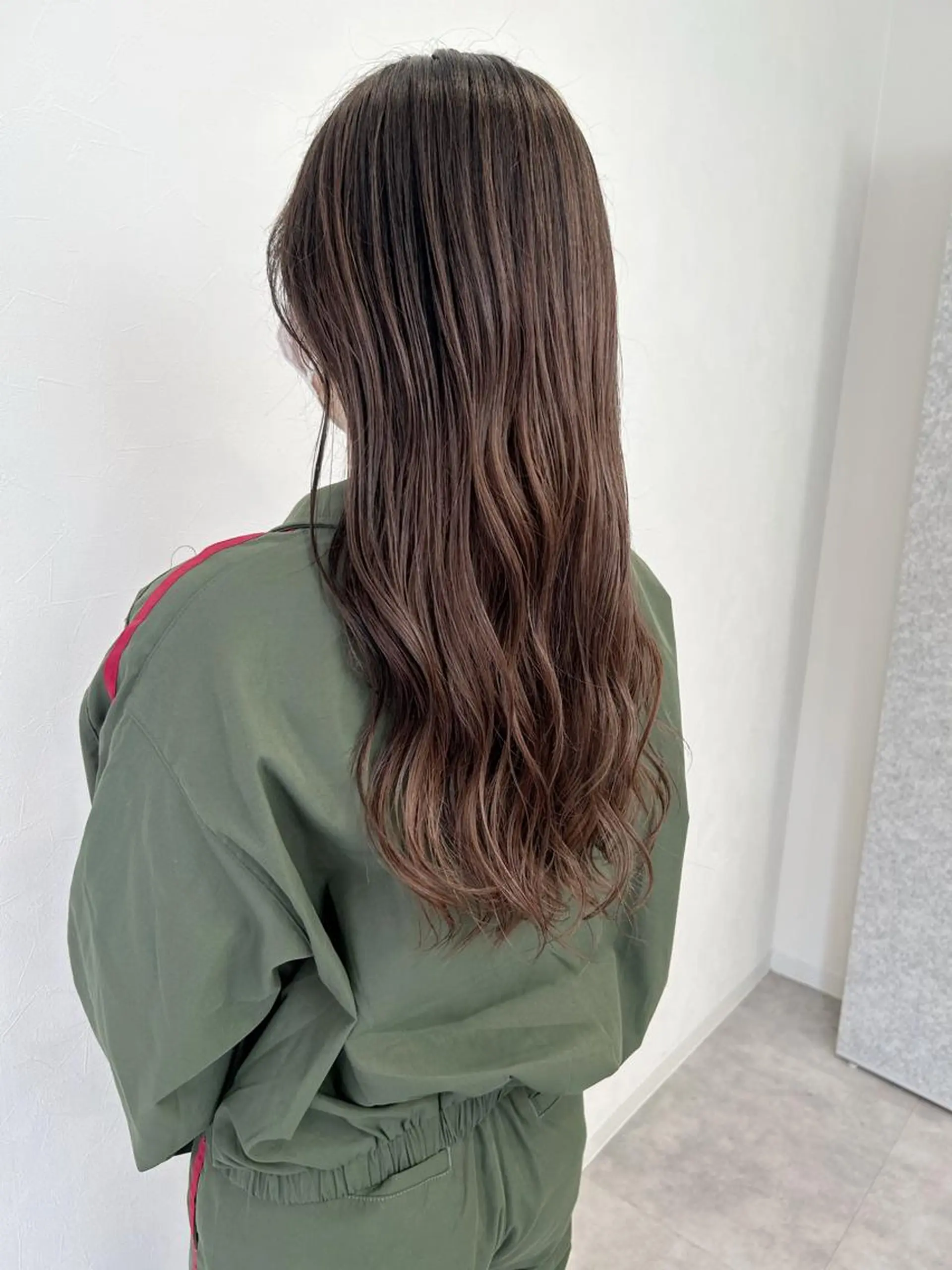 ロング カラー アッシュ アッシュグレー アッシュグレージュ バレイヤージュ ベージュカラー ヘアカラー Radix所属・ボブ/ハイトーン 福生Radix 下田のヘアスタイル