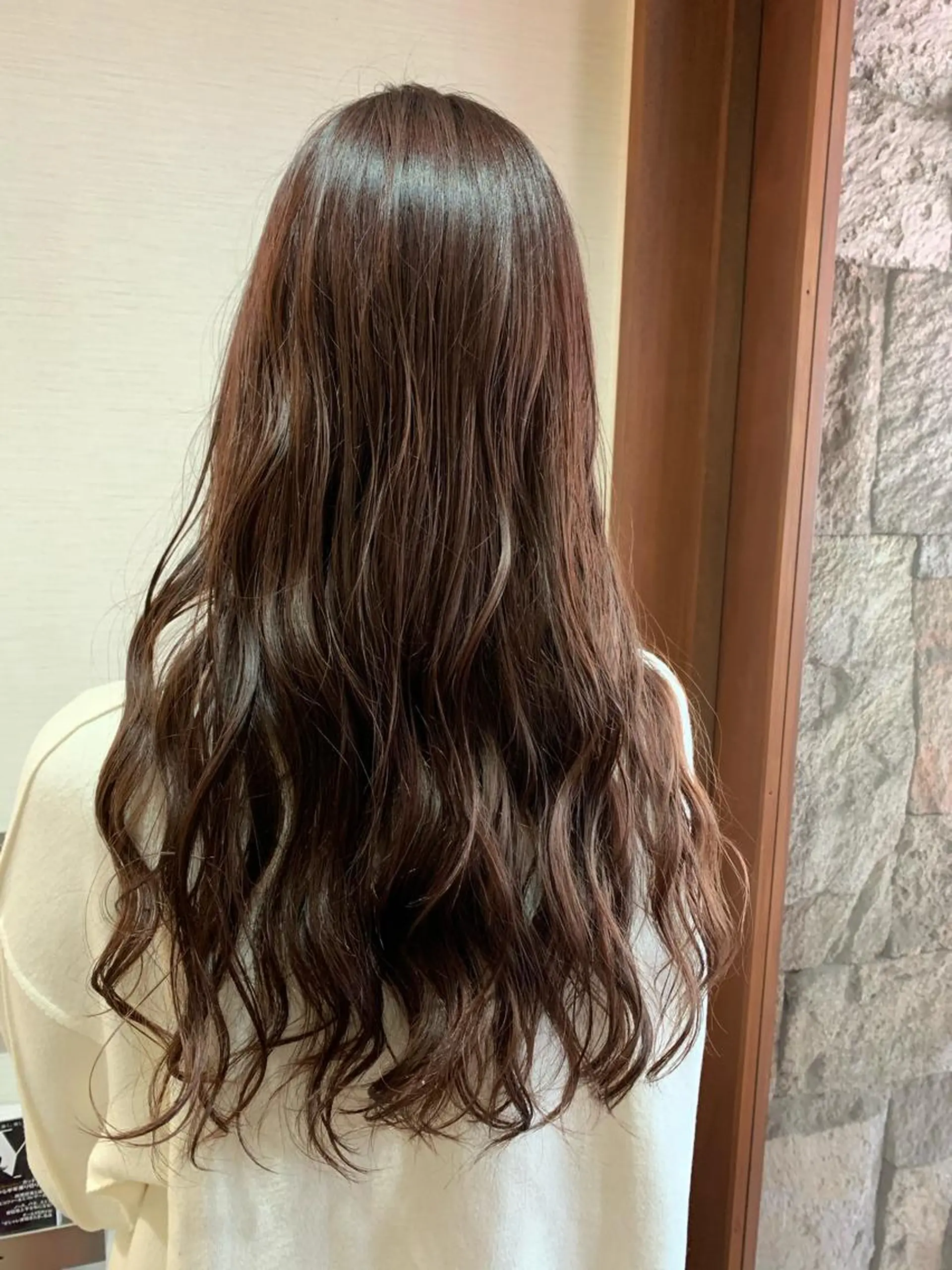 ロング カラー 蓮見  友里のヘアスタイル