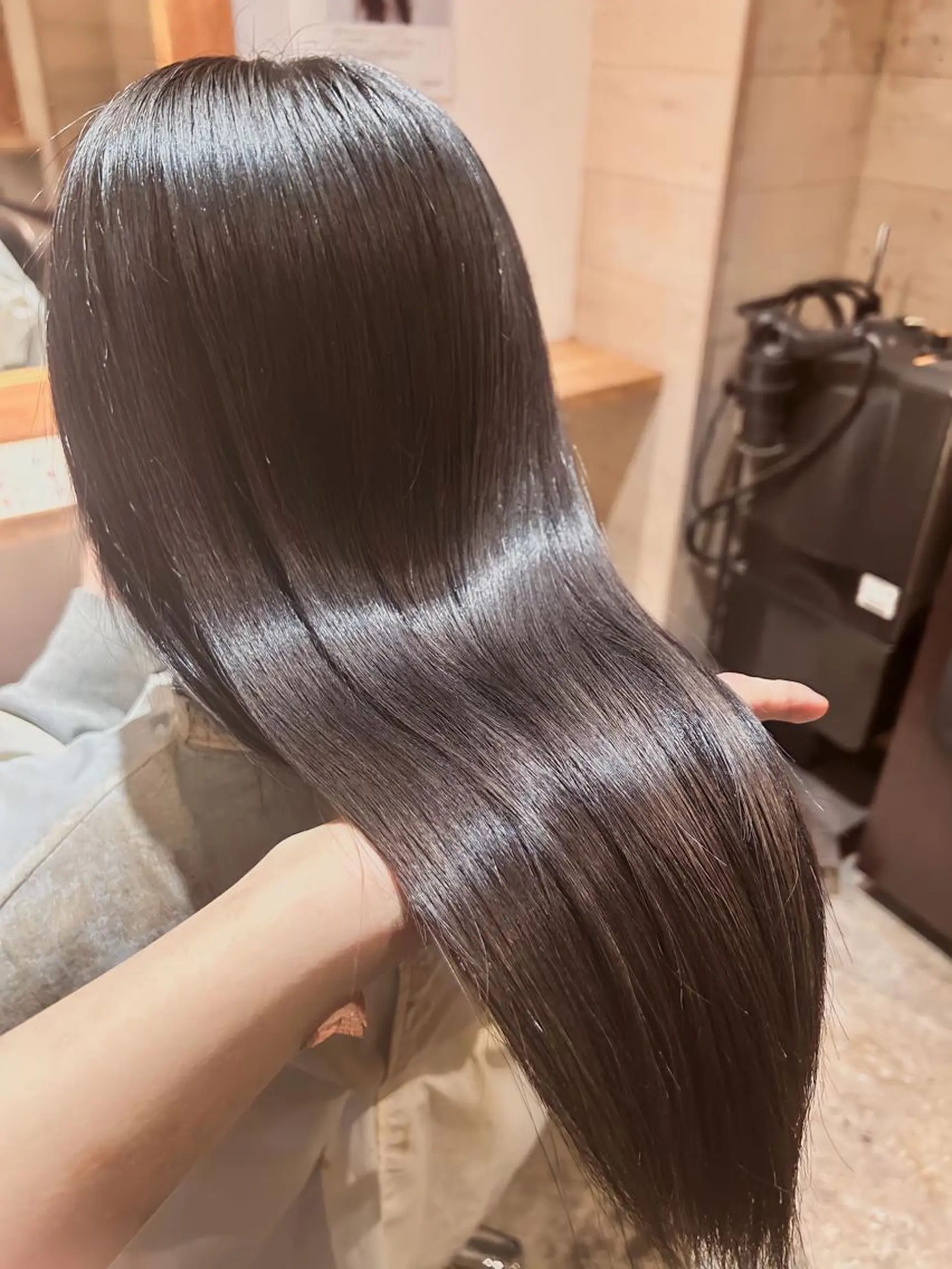 ロング カラー 黒髪 ブリーチ ブルーカラー ブルーブラック 透明感カラー ヘアカラー トリートメント 店長✨髪質改善✖️ 透明感カラー／純大のヘアスタイル