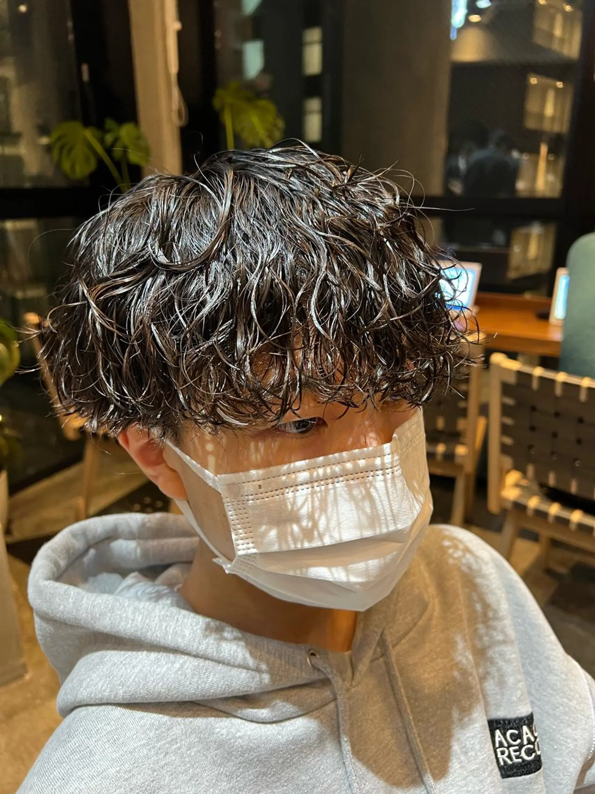 ショート パーマ メンズ カット パーマ トリートメント 波巻きスパイラルパー マ/シャドウパーマ駿のヘアスタイル