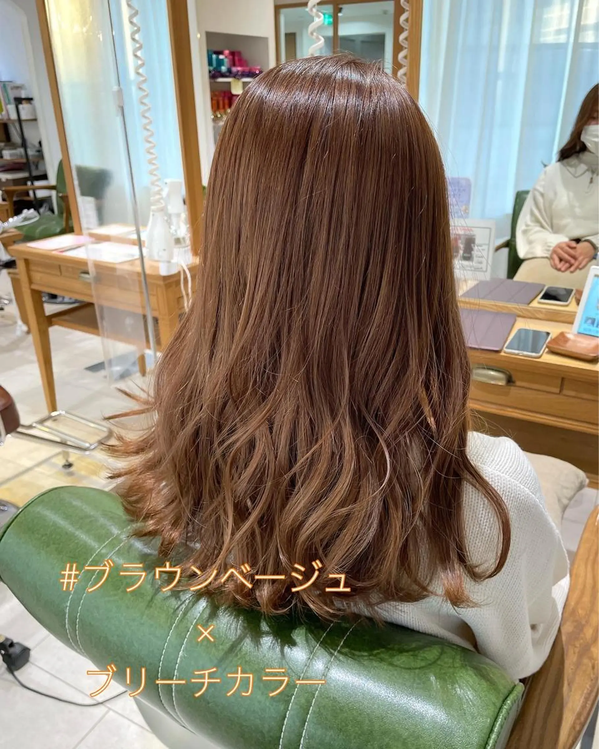 セミロング カラー ベージュカラー ブリーチ ブラウンカラー ブラウンベージュ カット ヘアカラー トリートメント eins.hair所属・過去一の柔髪ヘア 🌿einshairのヘアスタイル