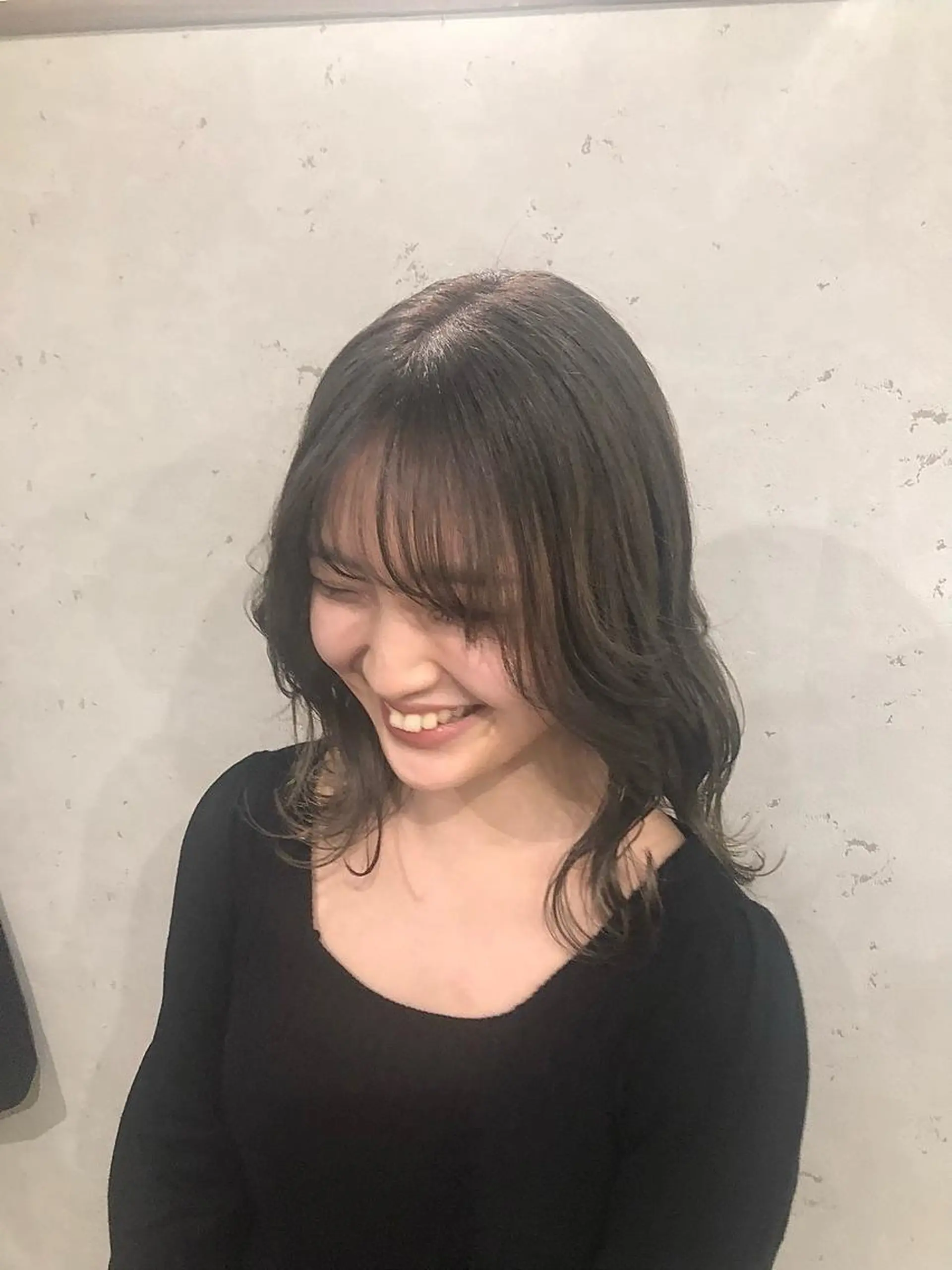 ミディアム カラー ベージュカラー ブリーチ 透明感カラー イルミナカラー ミルクティーベージュ Rounds by LIEN 錦糸町所属・ナチュラルカラー 錦糸町【三橋衿奈】のヘアスタイル