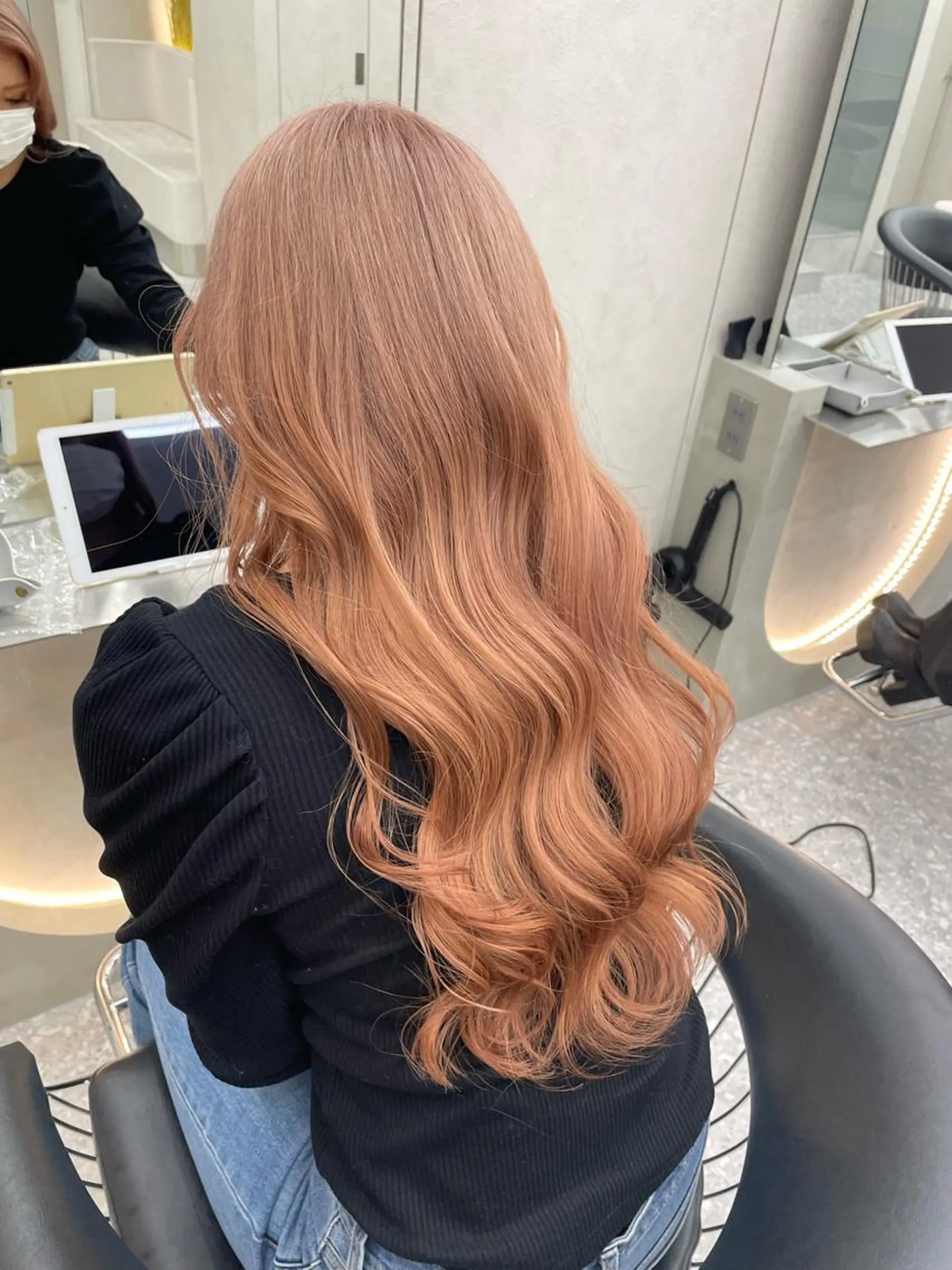 ミディアム 韓国風カラー エクステ 顔周りカット 髪質改善 韓国風ヘア カット ヘアカラー トリートメント Lond  mare 🦋ayana🦋のヘアスタイル